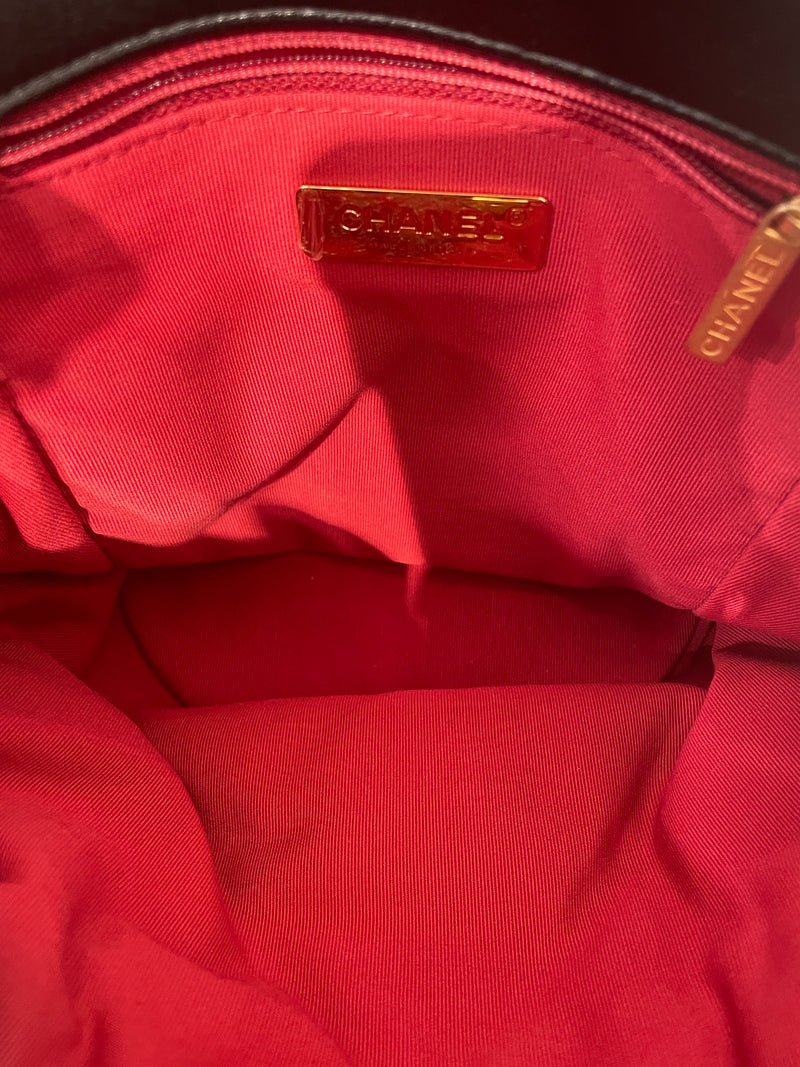 CHANEL/Backpack/Leather/BLK/19 Quilted flap