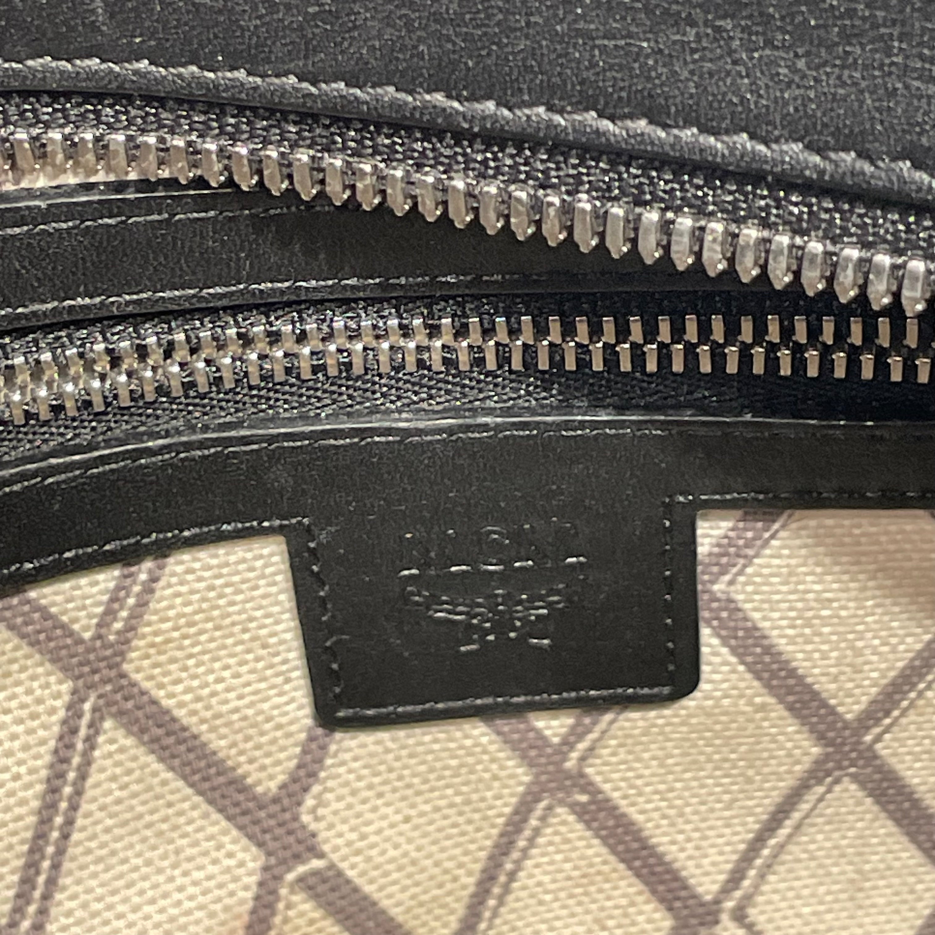 MCM/Cross Body Bag/Monogram/Leather/BLK/medium shopper tote view 5