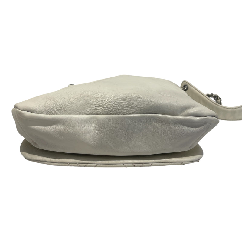 CHANEL/Cross Body Bag/Leather/WHT/CLASSIC FLAP