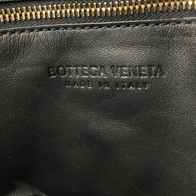 BOTTEGA VENETA/Bag/Leather/BLK/PADDED CASSETTE CROSSBODY
