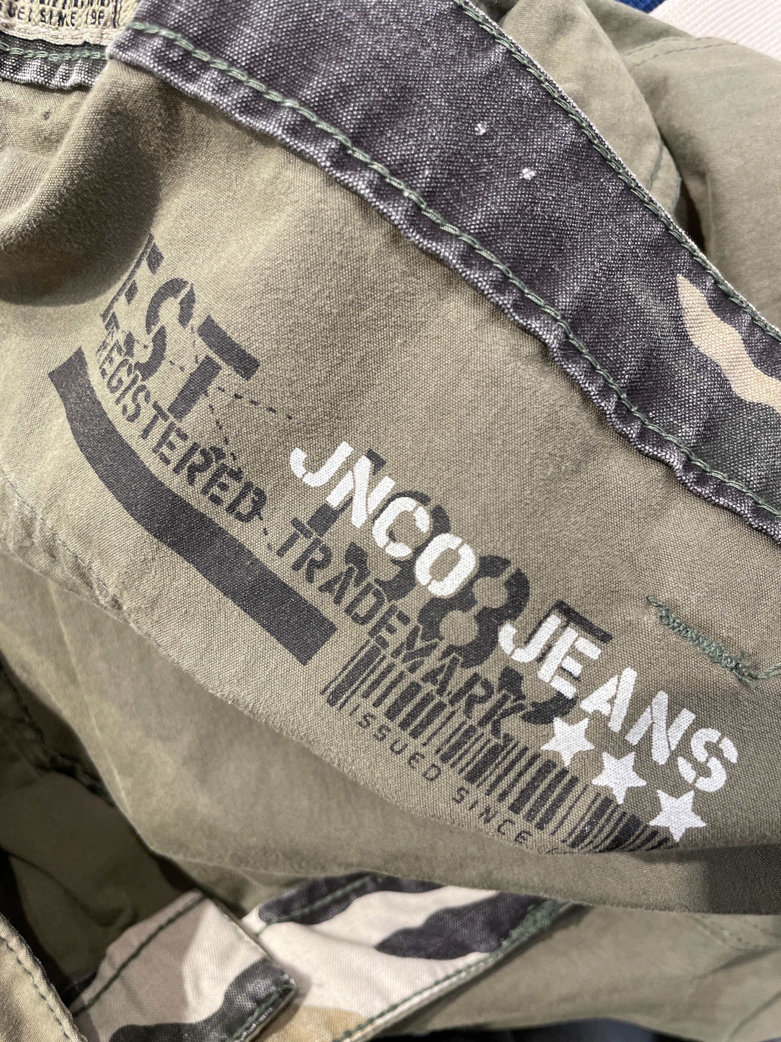 JNCO/Cargo Pants/36/Cotton/GRN/army jnco skull patch view 6