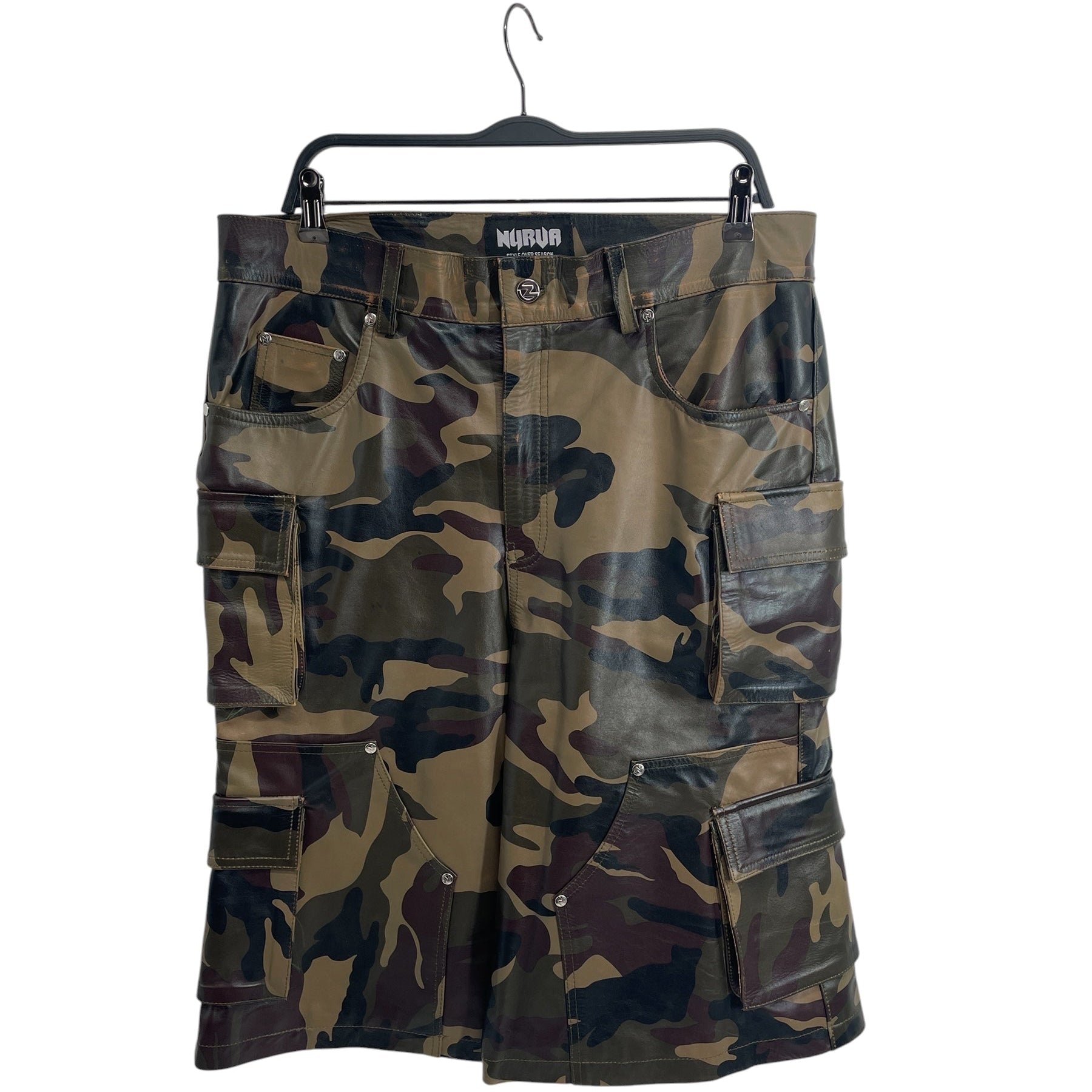 NYRVA/Shorts/4/Leather/GRN/Camouflage/LEATHER CARGO SHORTS/CAMO view 1