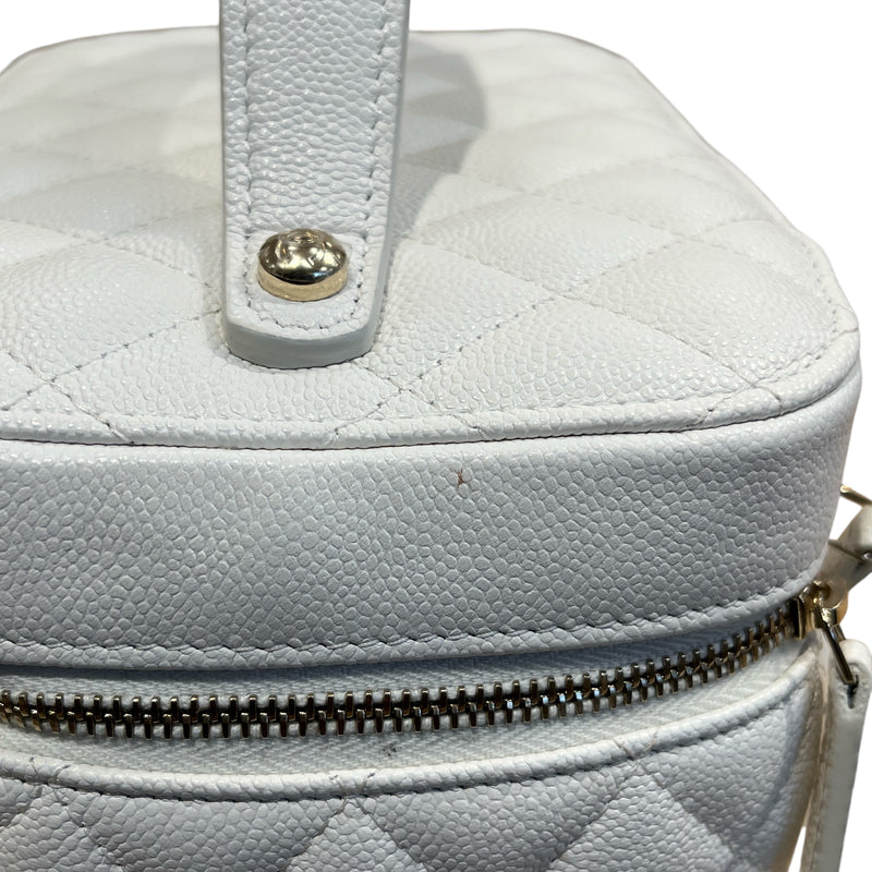 CHANEL/Hand Bag/M/Leather/WHT/CC DIAMOND QUILTED CAVIAR