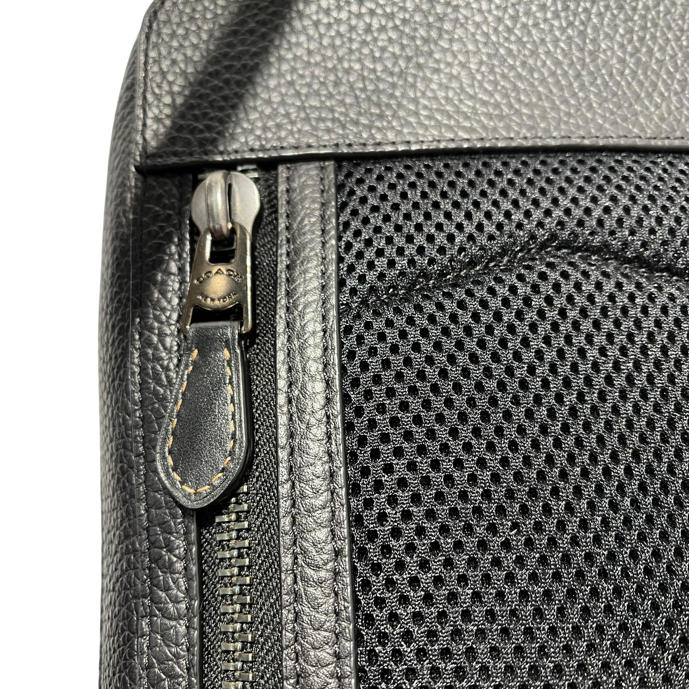 COACH/Fanny Pack/Leather/BLK/GOTHAM sling pack view 16