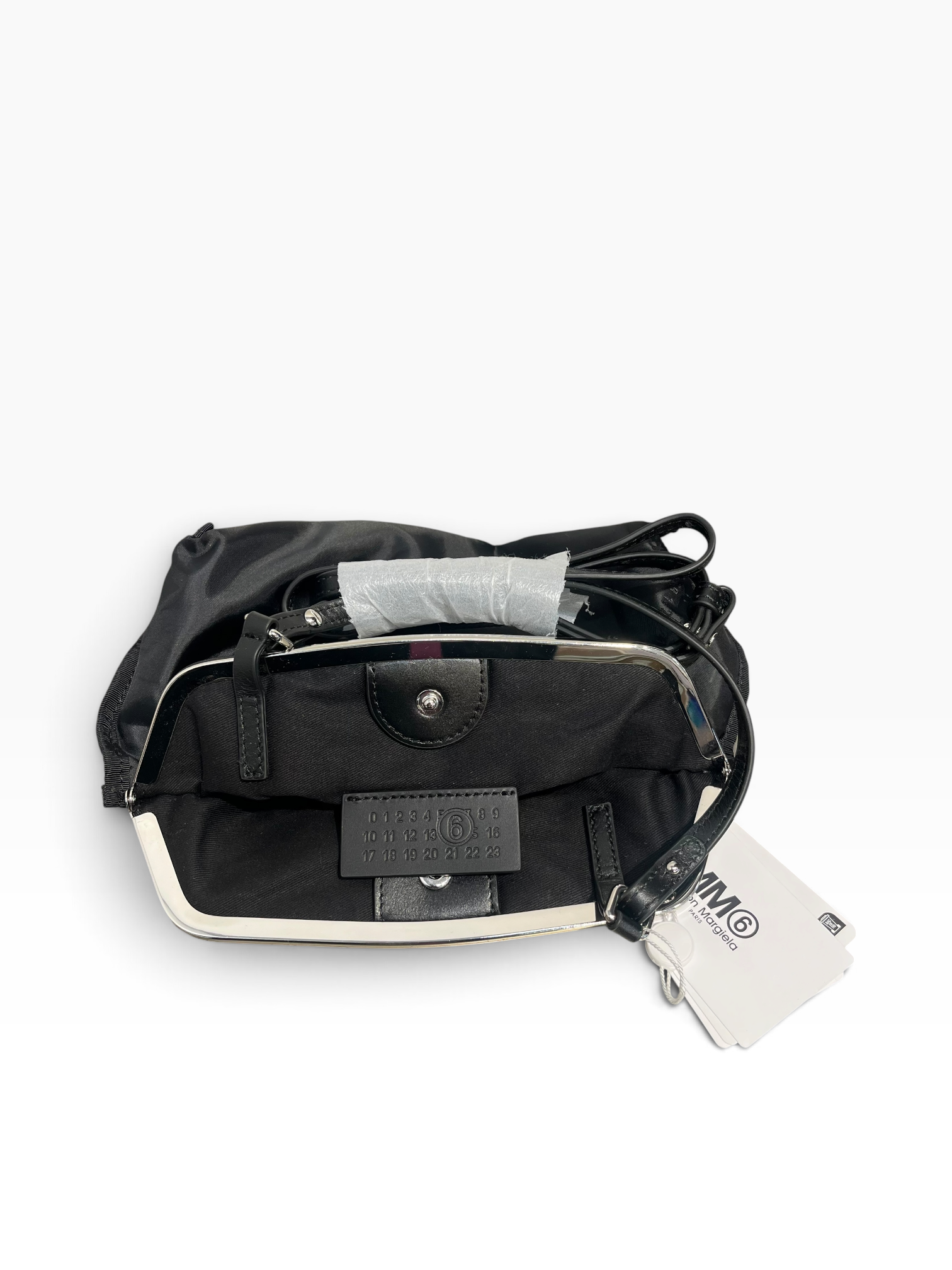 MM6/Cross Body Bag/Nylon/BLK/REVERSIBLE view 4