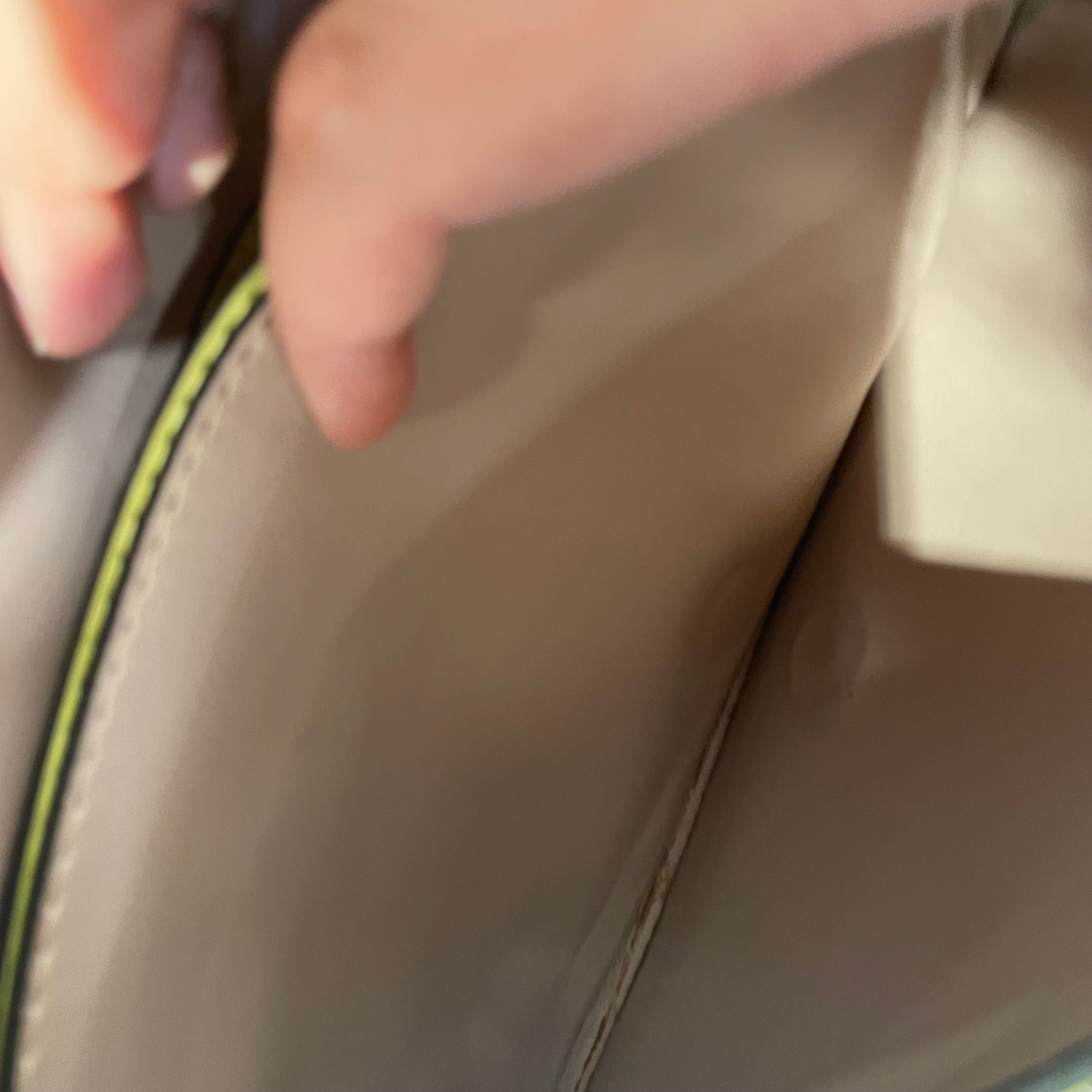 VALENTINO GARAVANI/Wallet/Leather/YEL/studded chartreuse clutch bag view 5