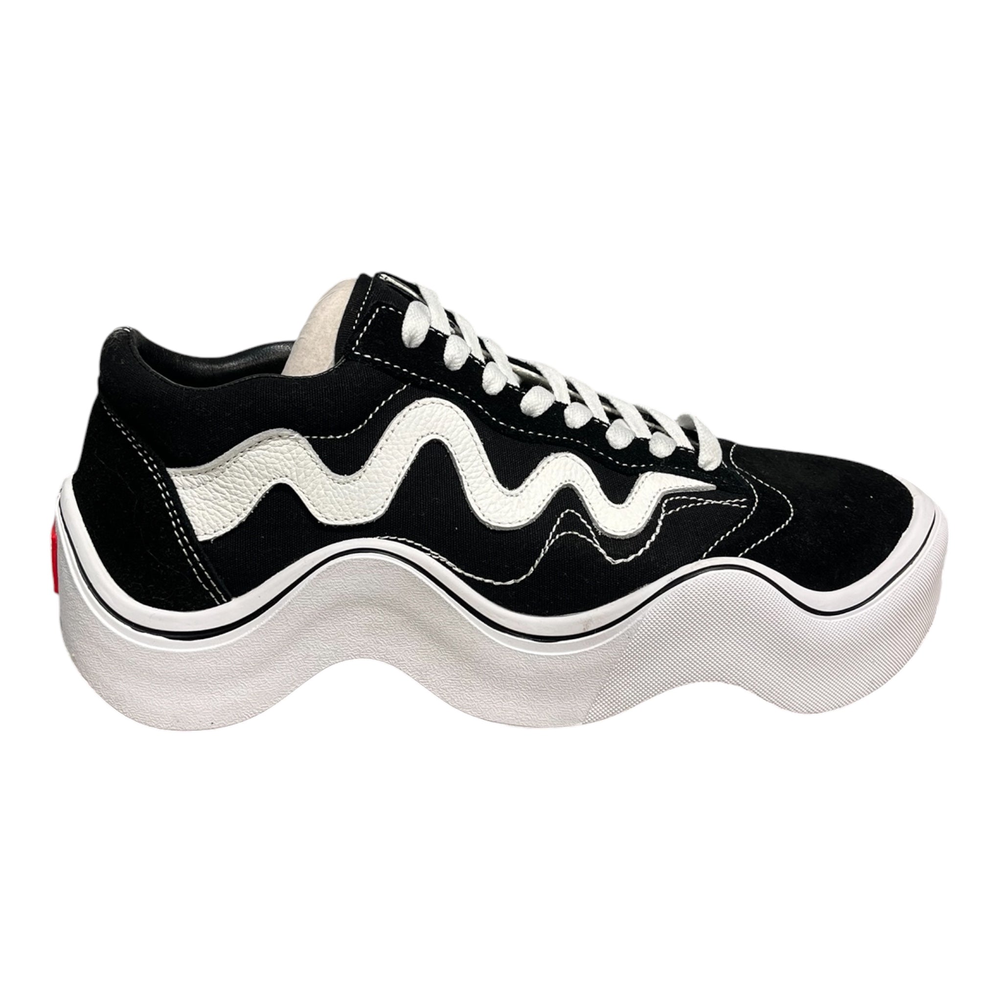 MSCHF/Low-Sneakers/US 9/BLK/super wavy sole view 4