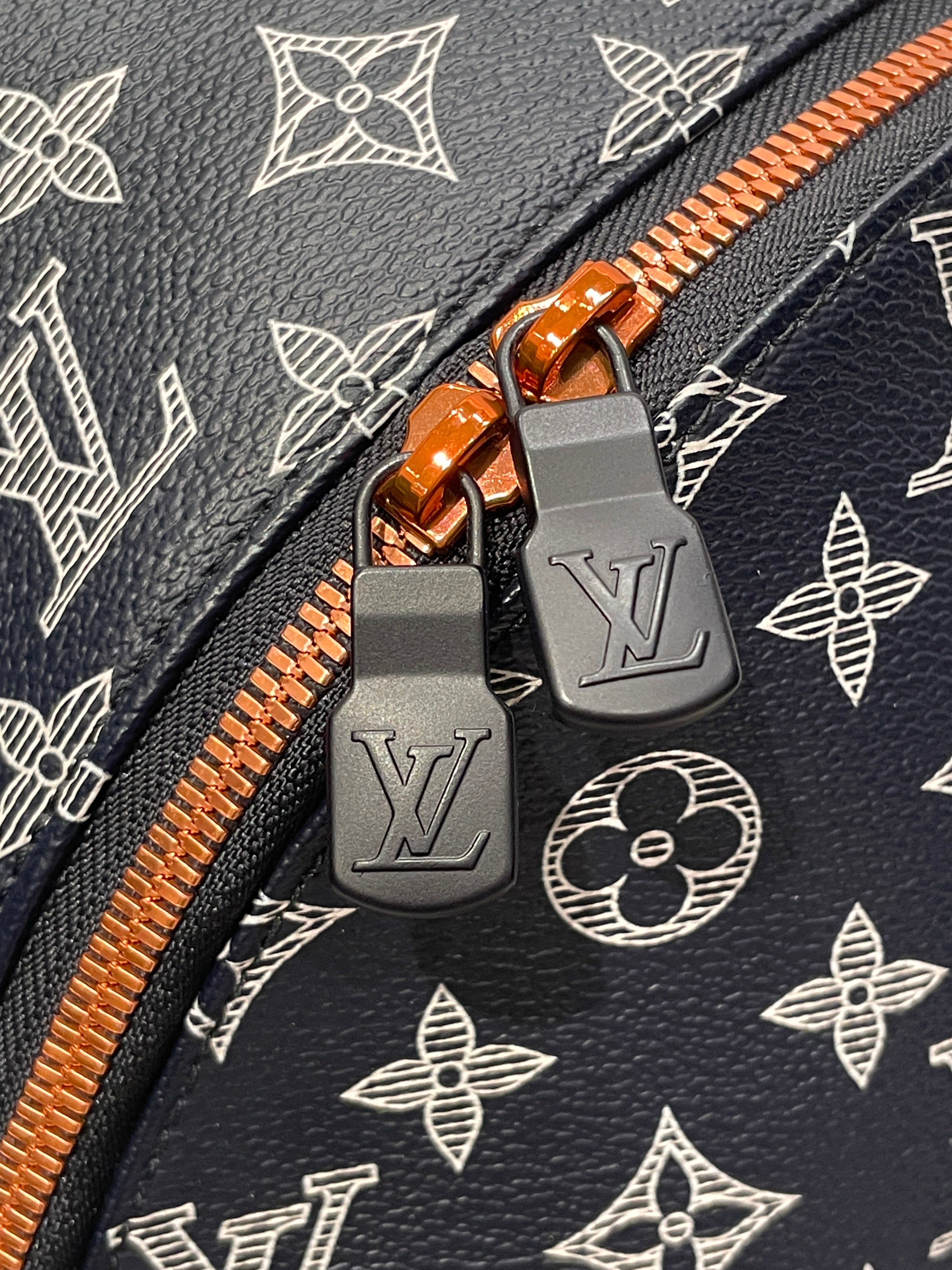 LOUIS VUITTON/Backpack/Monogram/Leather/NVY/UPSIDE DOWN RED NEON LOGO view 6