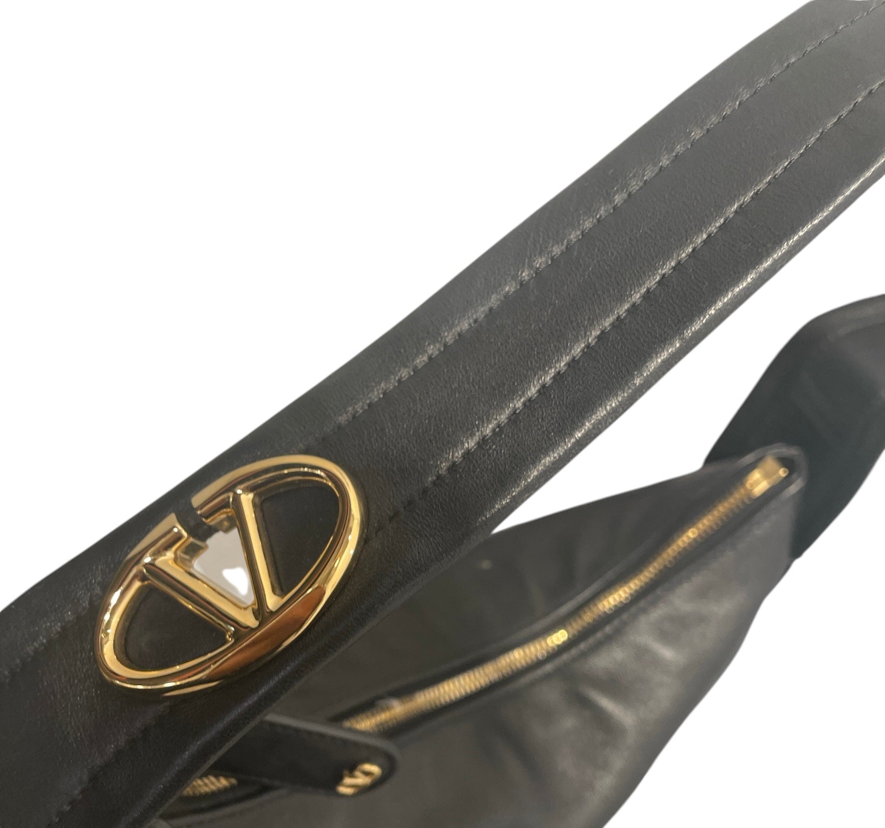 VALENTINO GARAVANI/Hand Bag/Leather/BLK/STUD SIGN HOBO BAG view 4