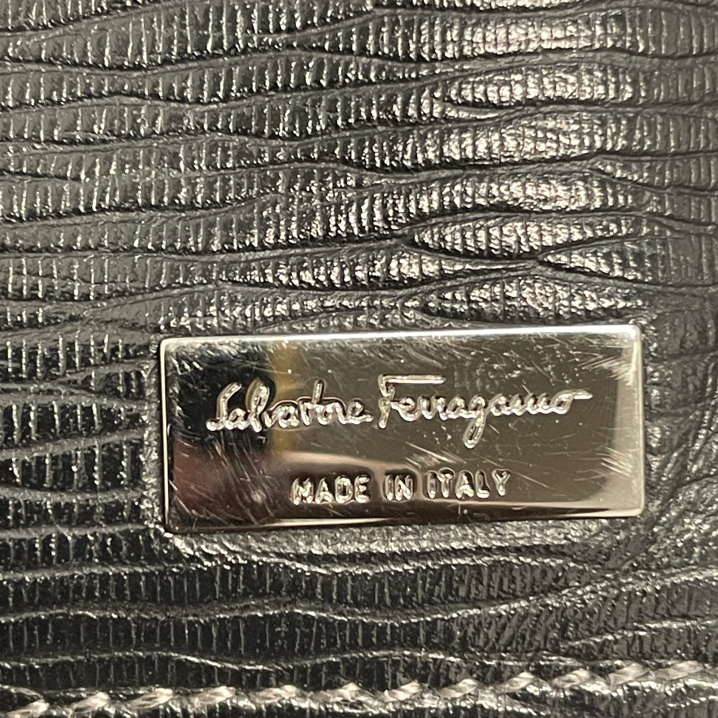 Salvatore Ferragamo/Wallet/Leather/BLK/3 COMPART view 3