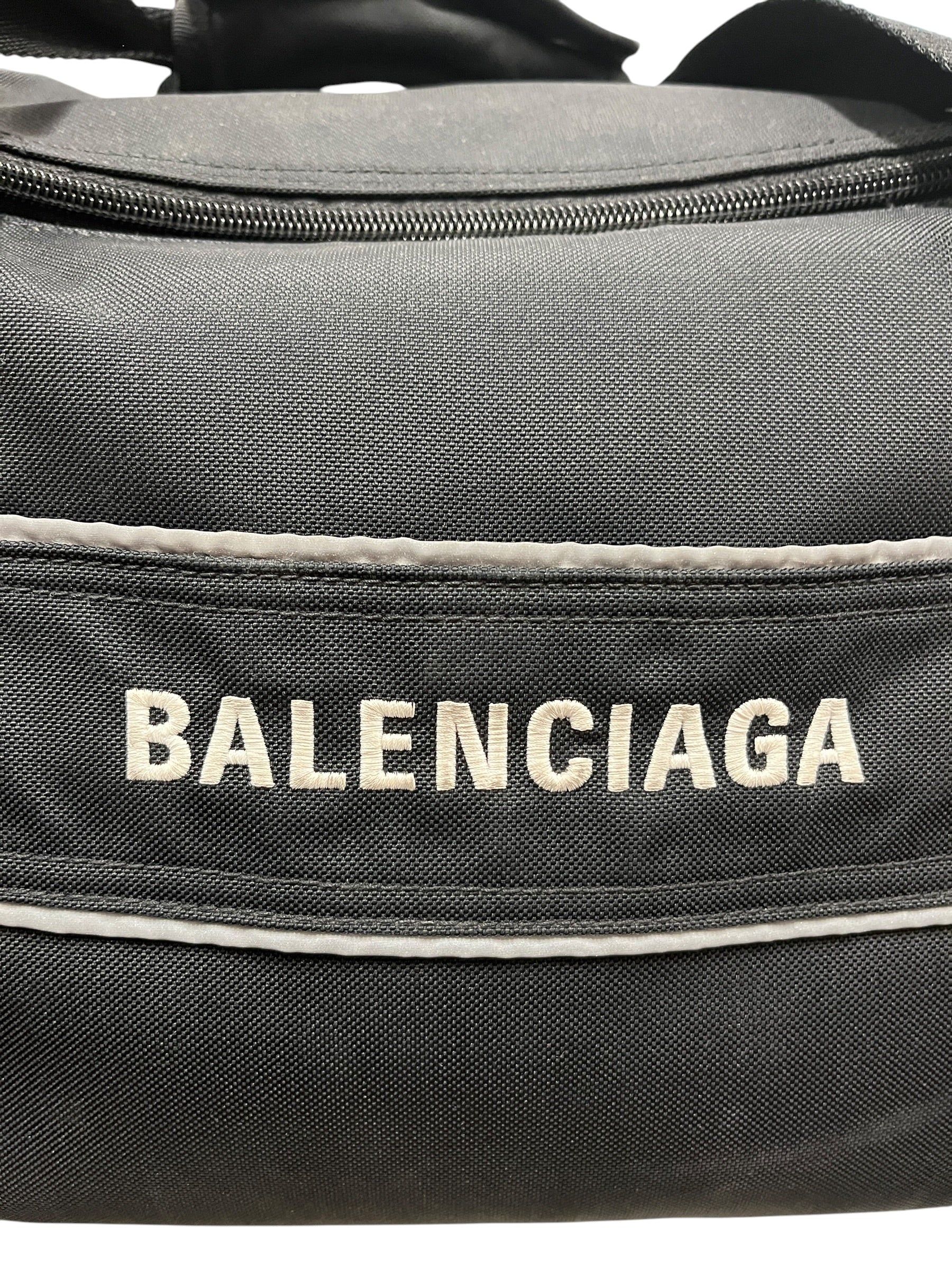 BALENCIAGA/Bag/Nylon/BLK/canvas sport gym duffle view 5