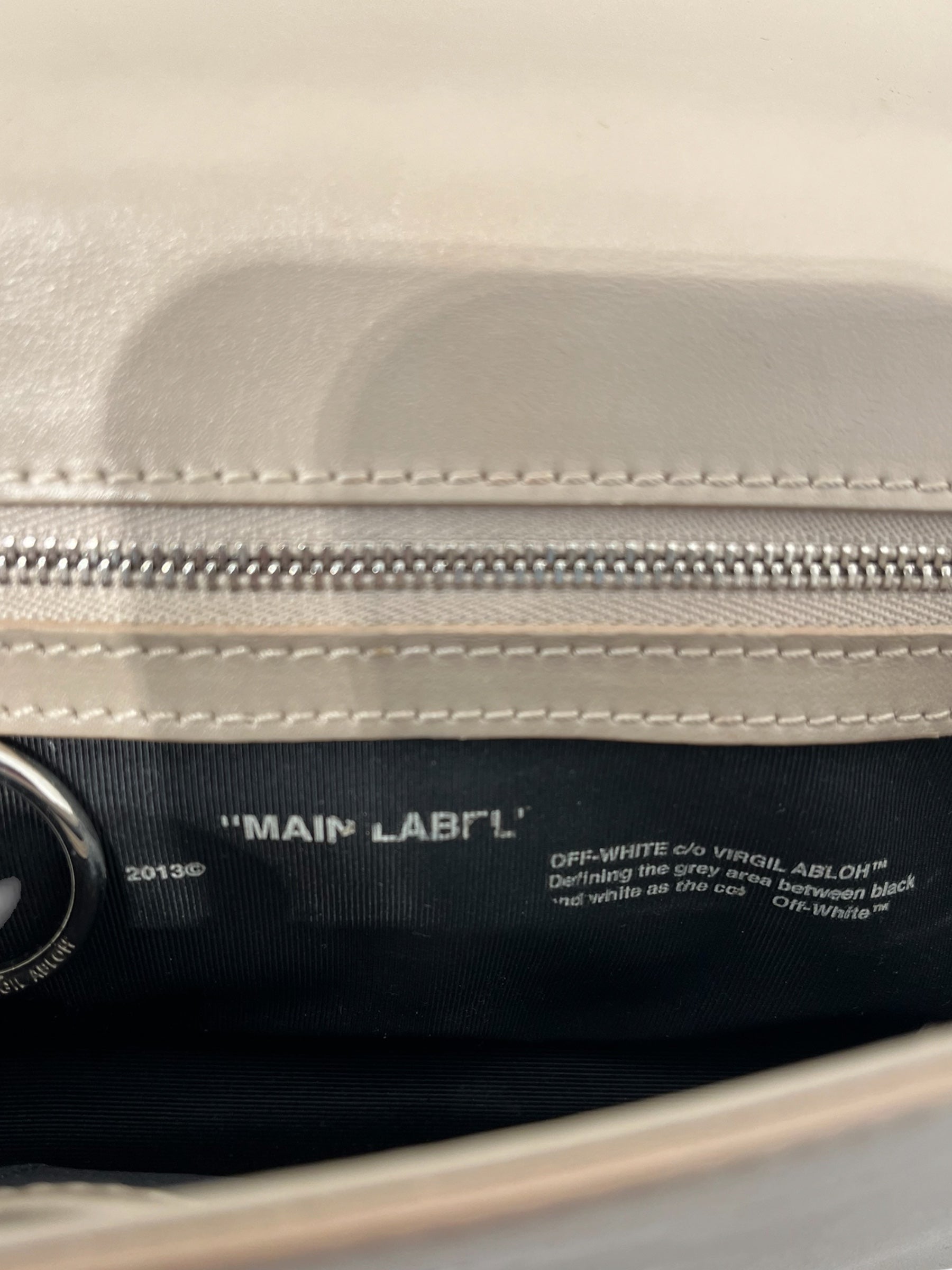 OFF-WHITE/Cross Body Bag/Stripe/Leather/GRY/stone grey clip bag w bolts view 4