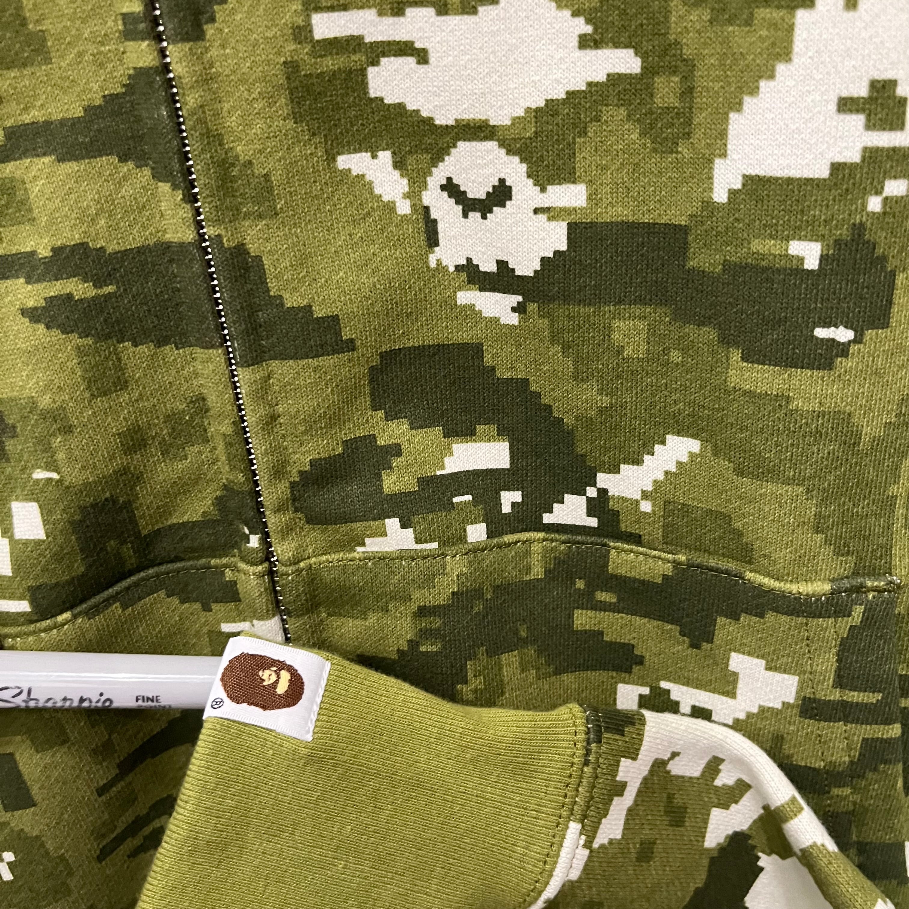 A BATHING APE/Zip Up Hoodie/XXL/Camouflage/Cotton/GRN/digi camo shark zip view 3