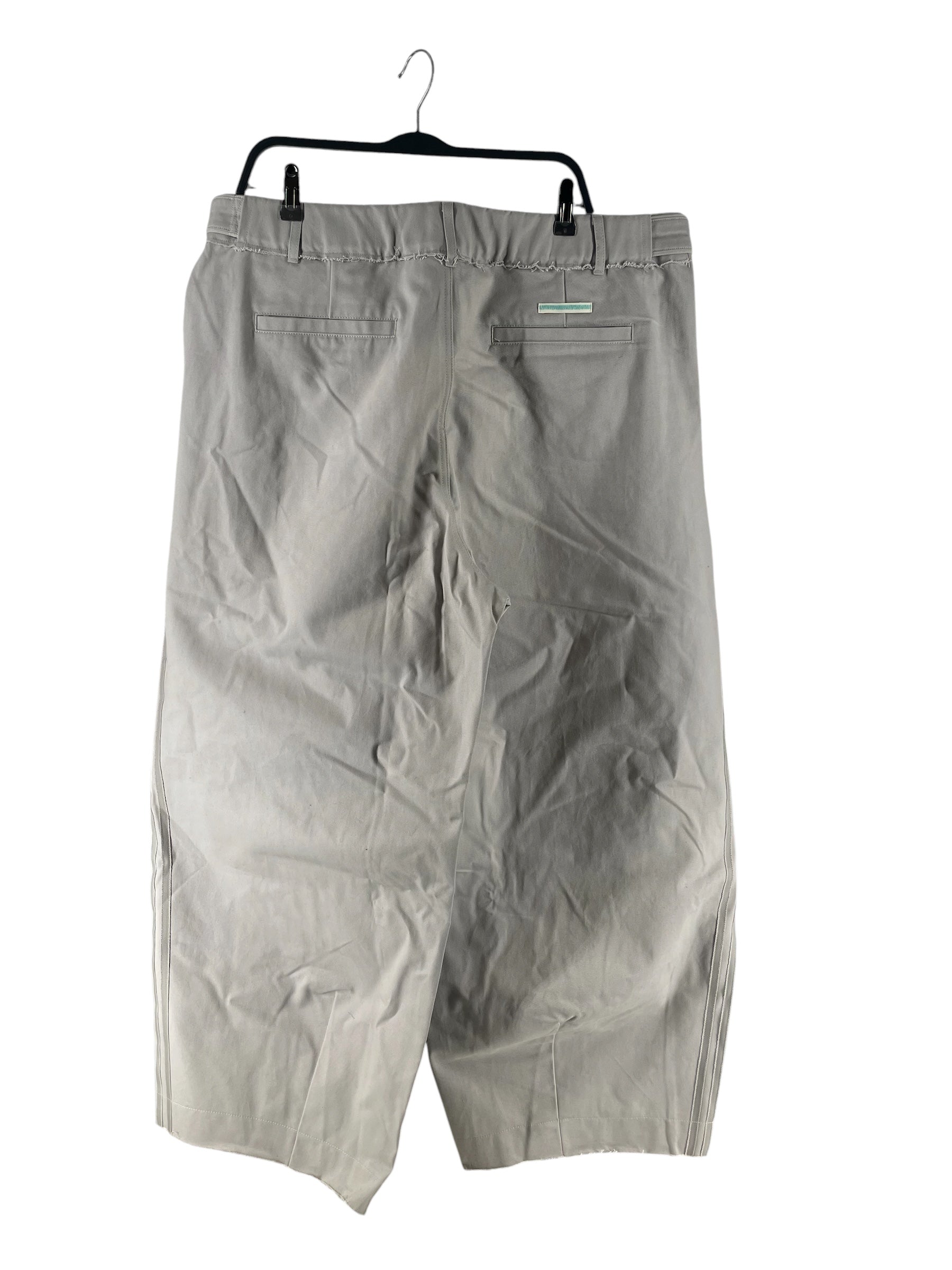 adidas/Mercedes-Bentz/Pants/XL/Cotton/GRY/Stripe/BAD BUNNY RACE PANT - KD7595 view 2
