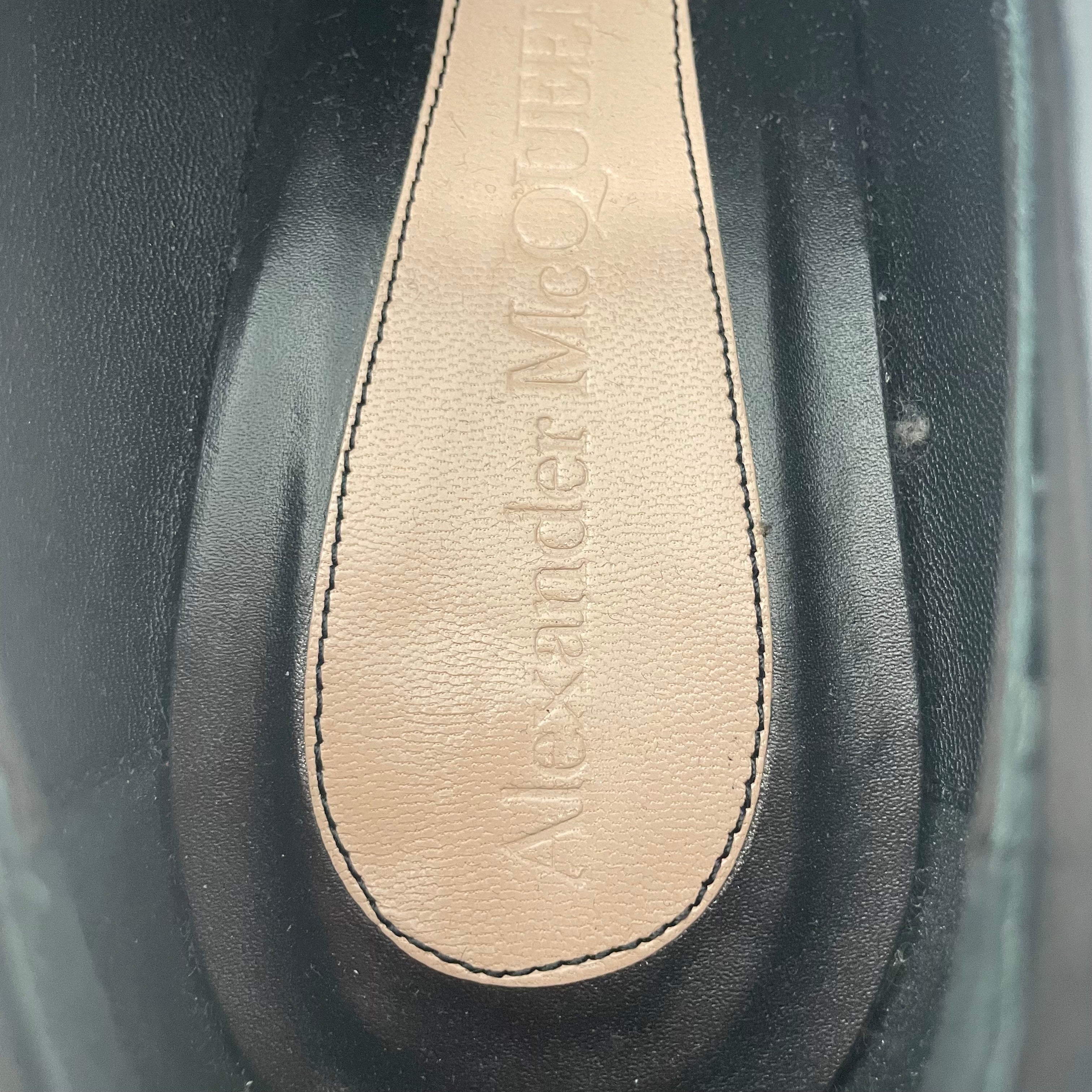 Alexander McQueen/Loafers/EU 40/Stripe/Leather/BLK/POINTED TOE SILVER HEEL view 3