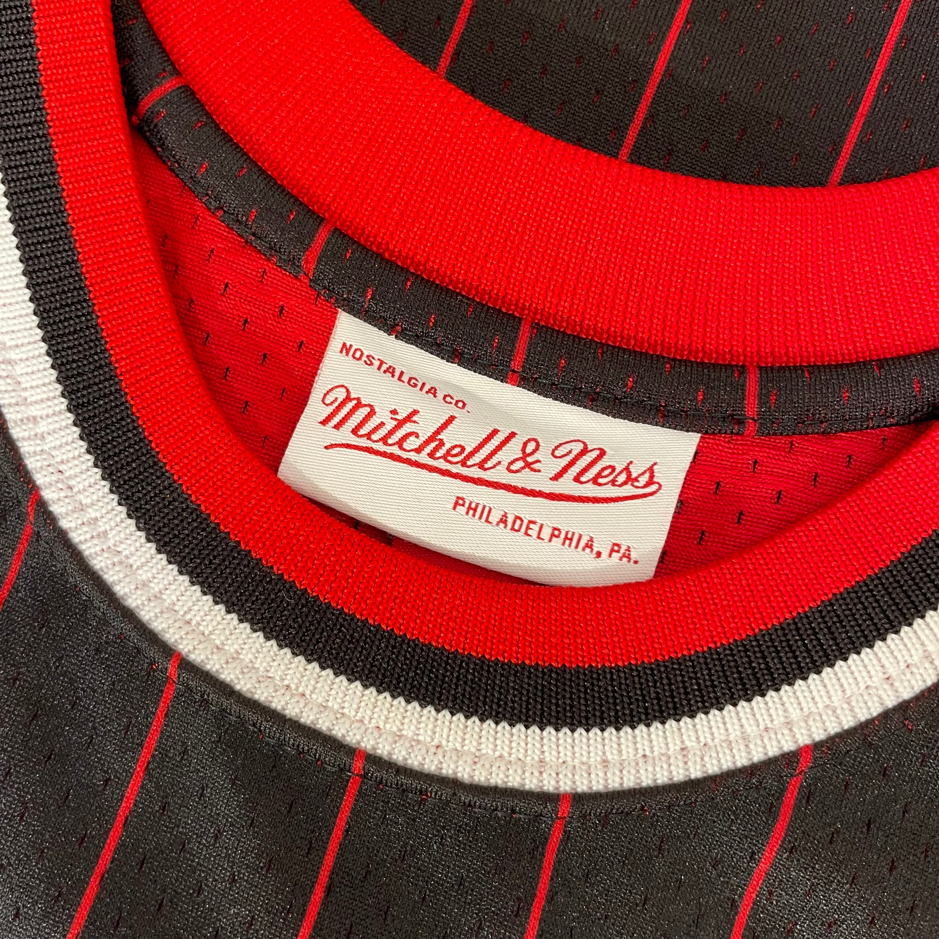mitchell&ness/Tank Top/S/BLK/Stripe/BULLS JORDAN 23 JERSEY view 3