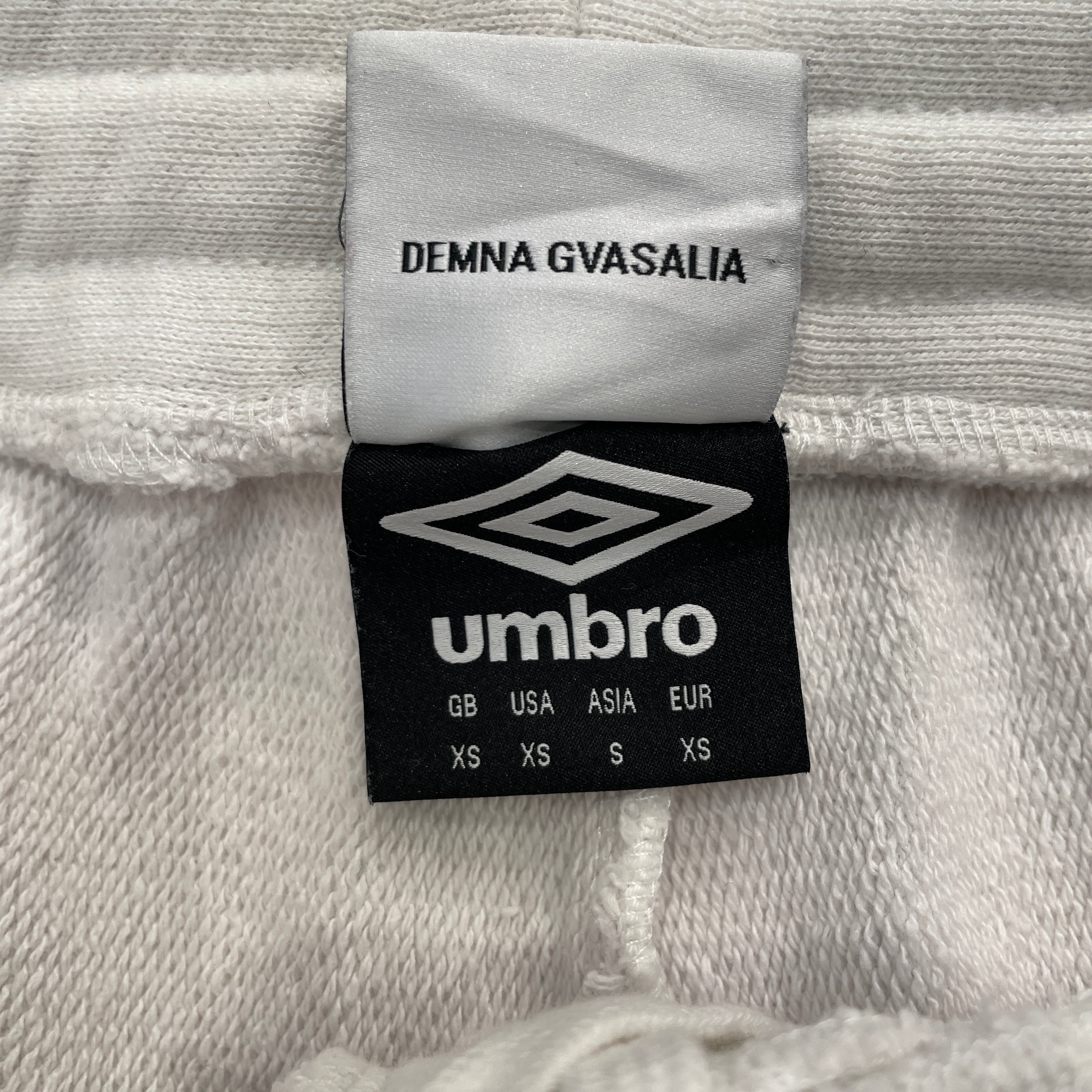 VETEMENTS/UMBRO/Pants/XS/Cotton/WHT/Graphic/ view 3