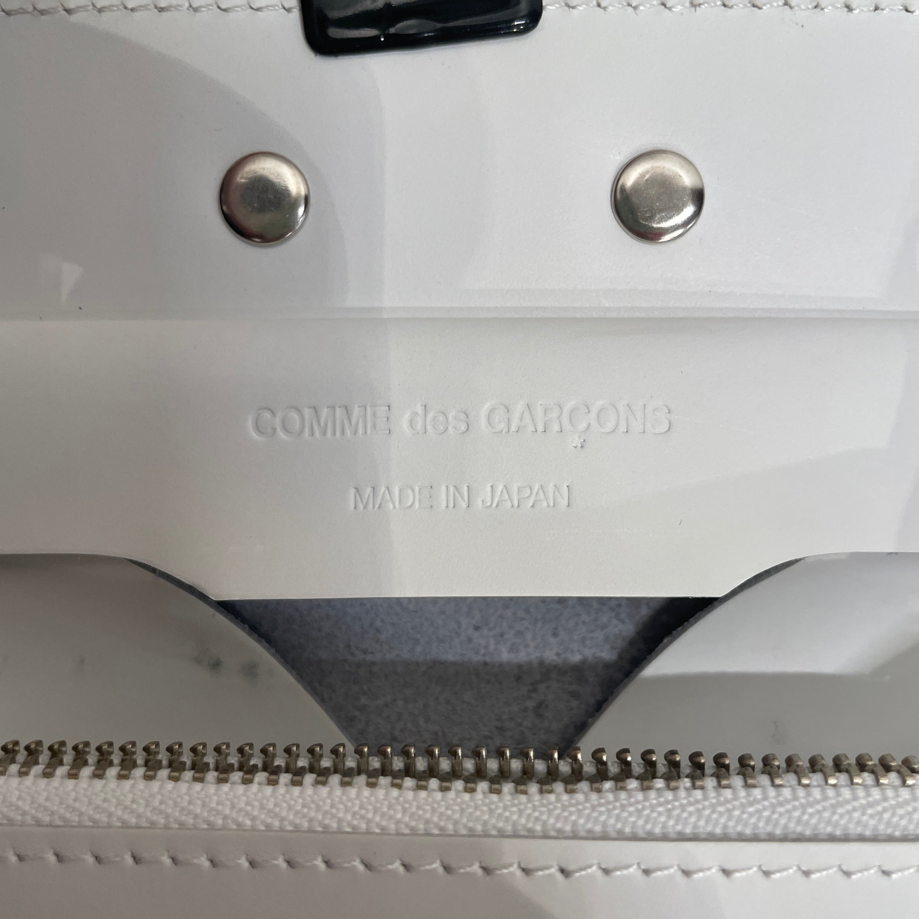 COMME des GARCONS/Wallet/Leather/WHT/BUCKLE W 2 SIL BUTTONS FRONT view 5