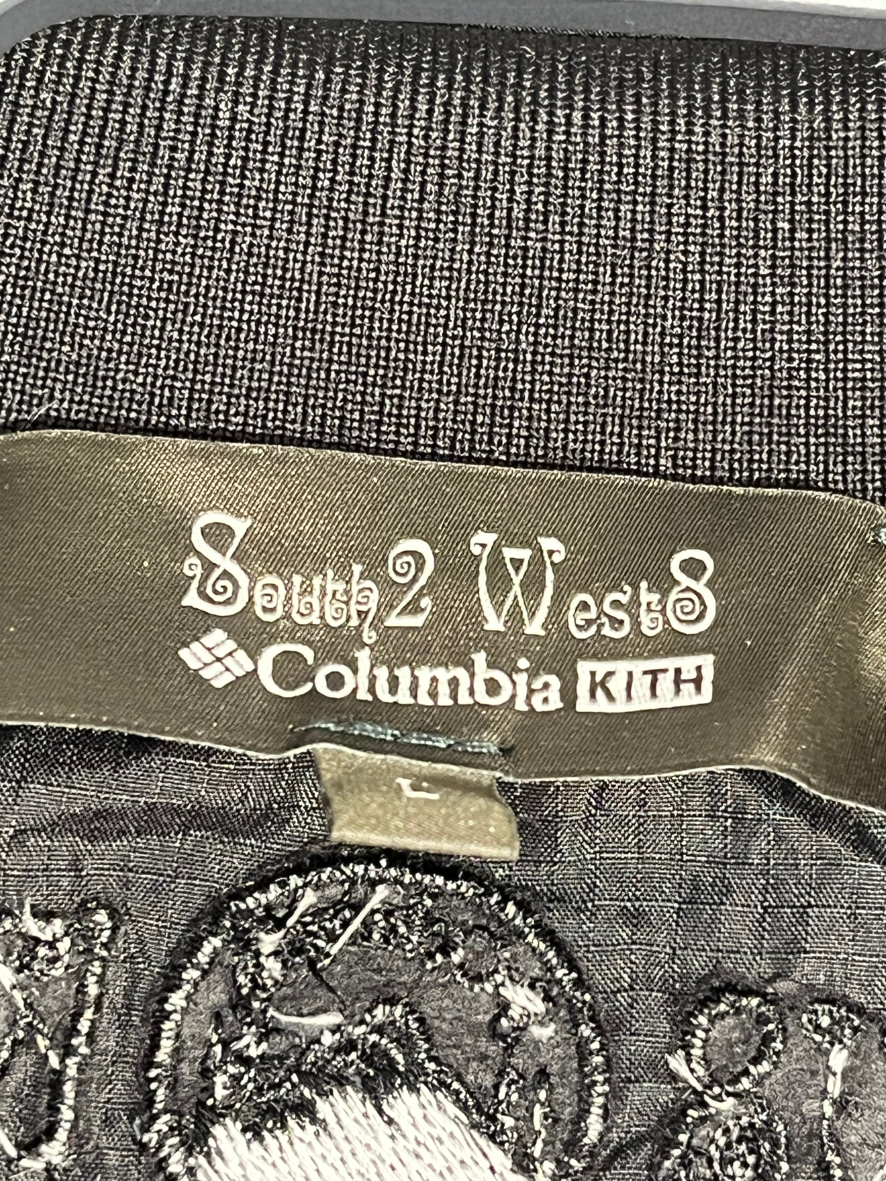 KITH/Columbia/Windbreaker/L/Nylon/GRY/Pullover/SOUTH2WEST-EMBRDRD BUCK view 3