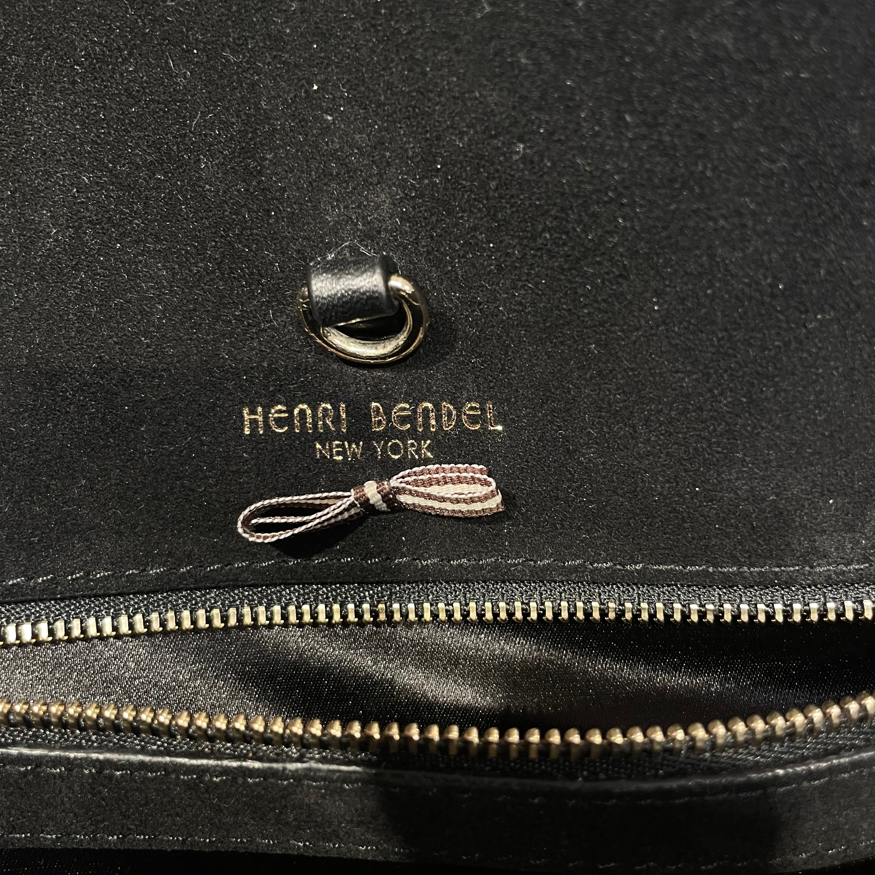 Henri Bendel/Hand Bag/Leather/BLK/GOLD ZIPPER ON MIDDLE view 5