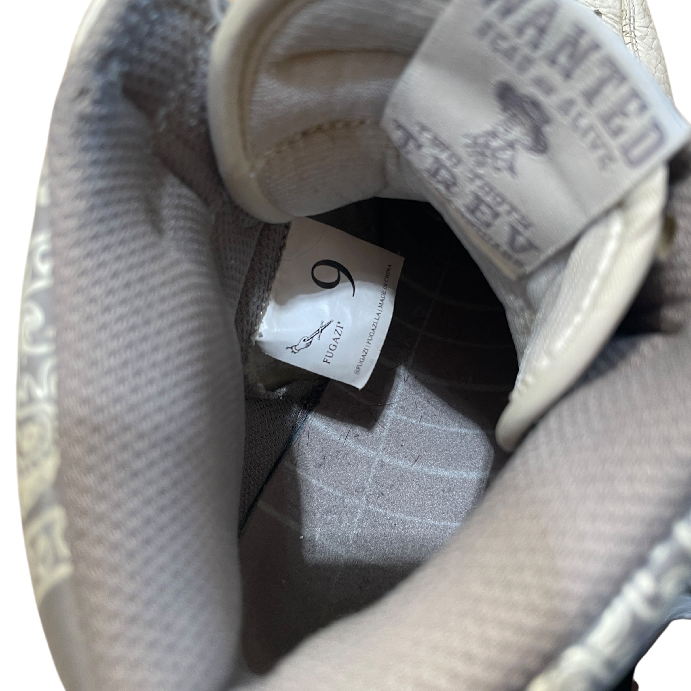 FUGAZI/Hi-Sneakers/US 9/Leather/WHT/One in the Chamber view 3