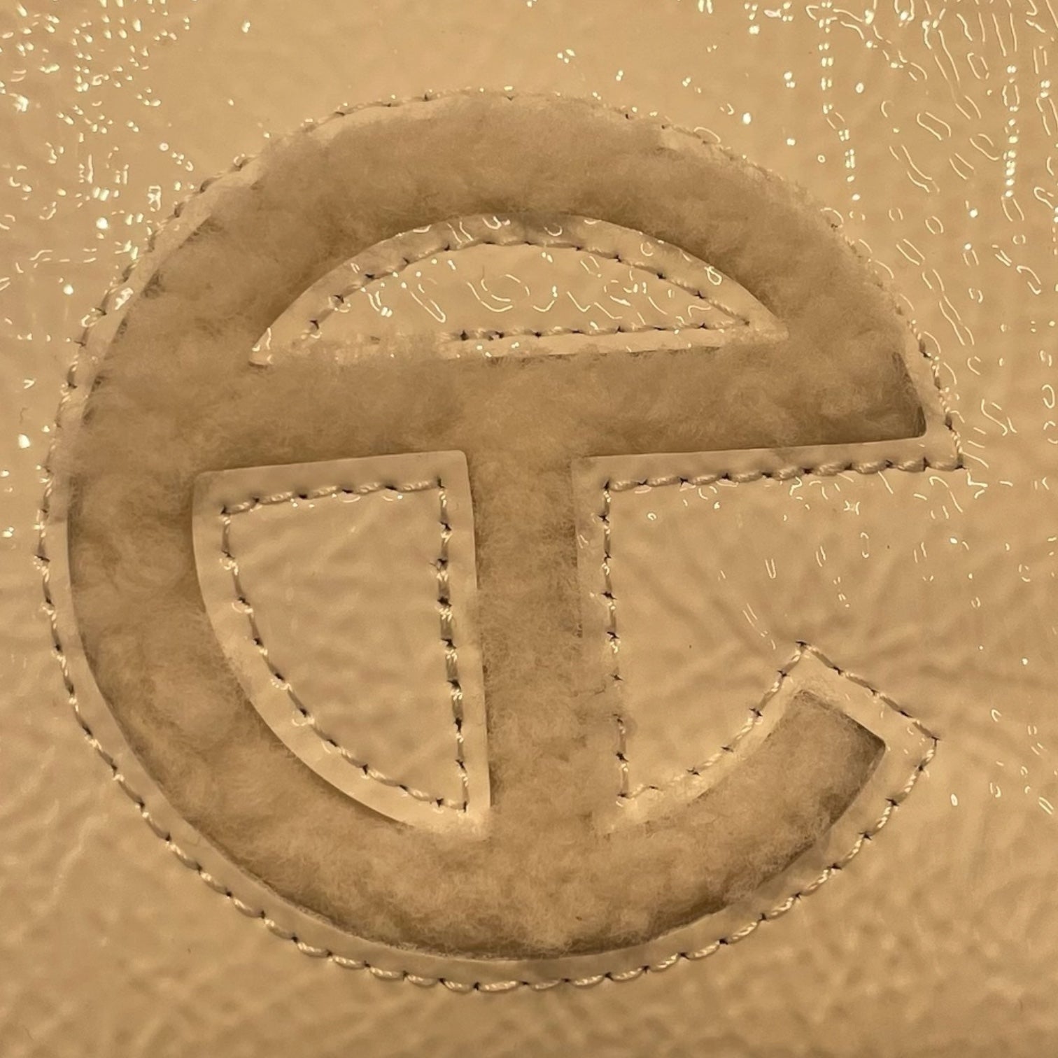 Telfar/UGG australia/Hand Bag/Leather/WHT/patent leather view 4