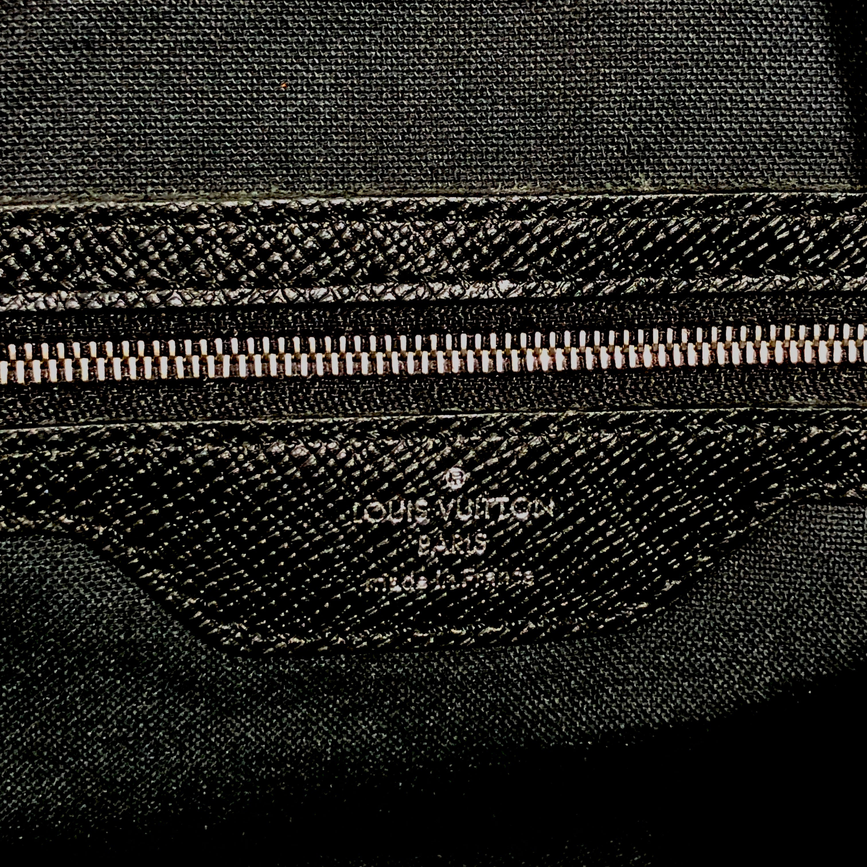 LOUIS VUITTON/Briefcase/Leather/BLK/TAIGA LEATHER view 6