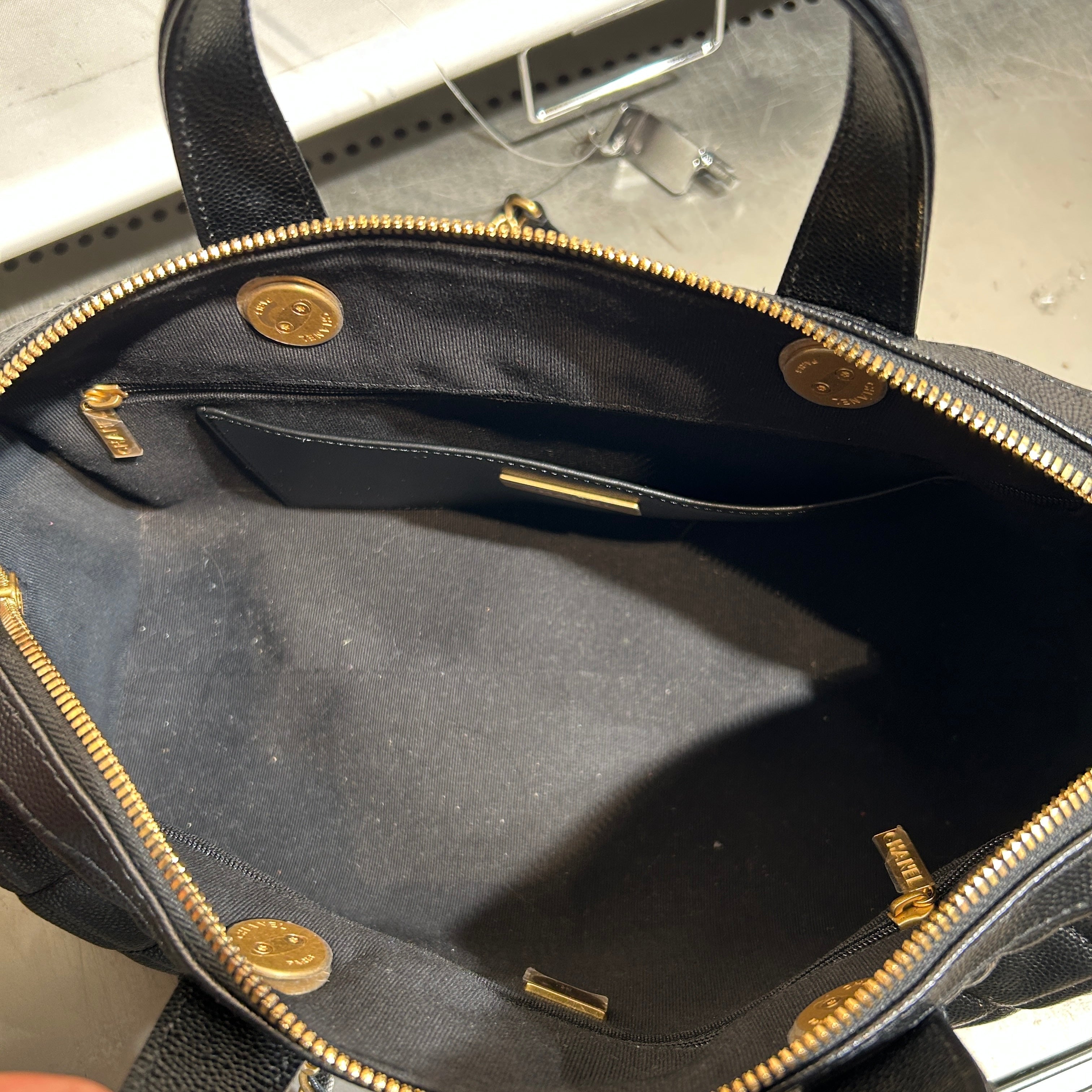 CHANEL/Backpack/Leather/BLK/BOWLING BAG 25A view 4