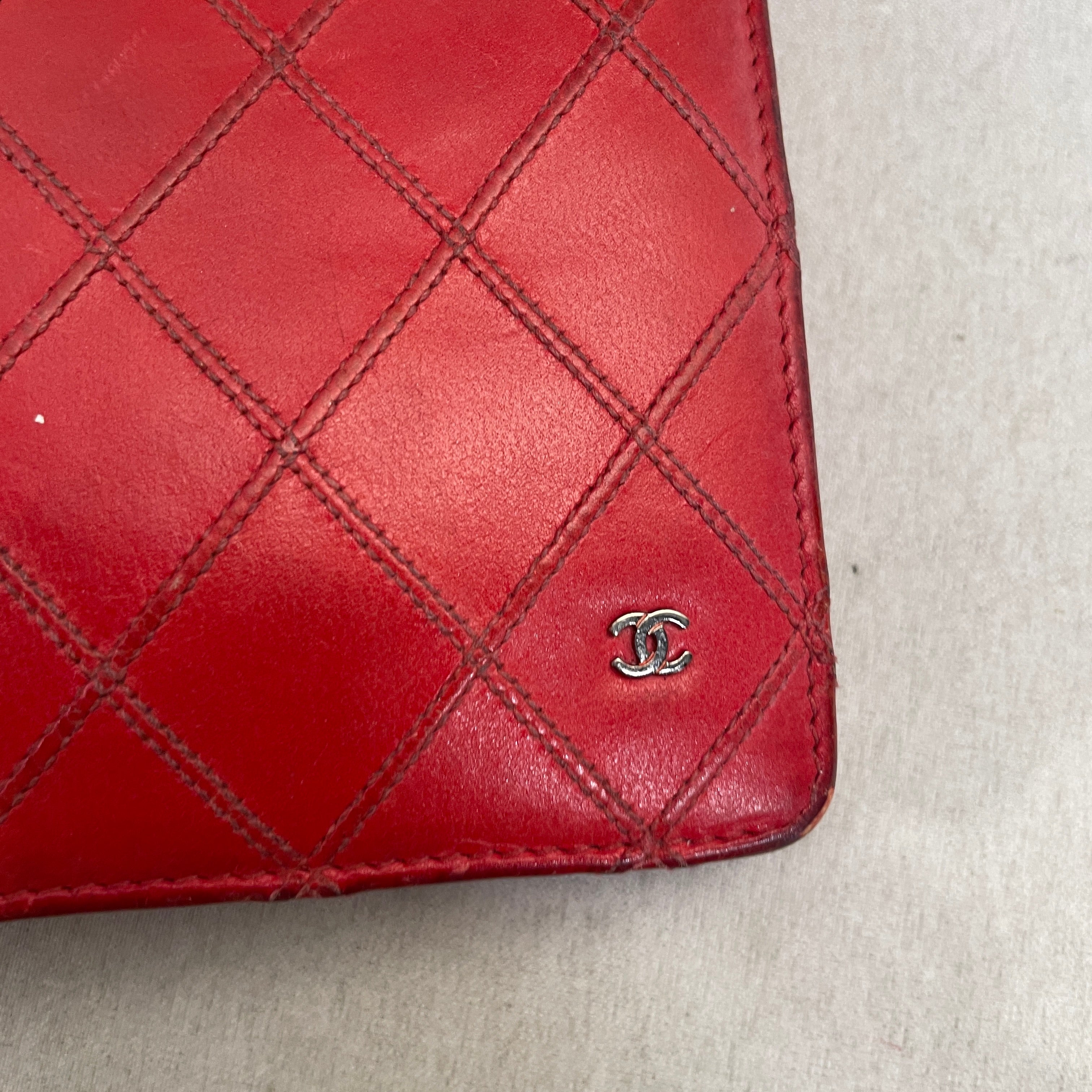 CHANEL/Long Wallet/Leather/RED/L's/bifold diamond quilting view 4