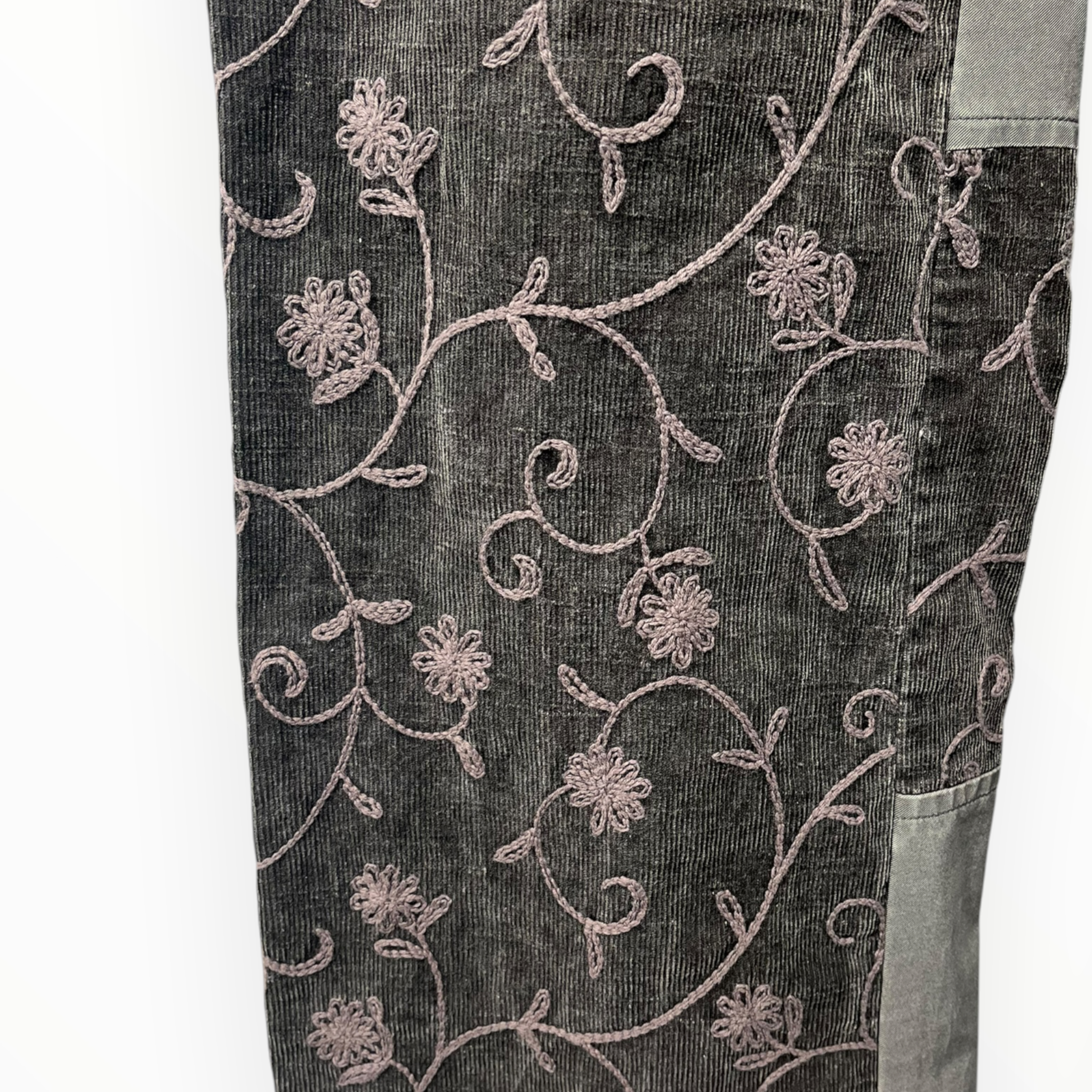 ISSEY MIYAKE/Bottoms/1/Floral Pattern/Cotton/GRY/Low-rise/HEART HAAT FLORAL PANTS view 3