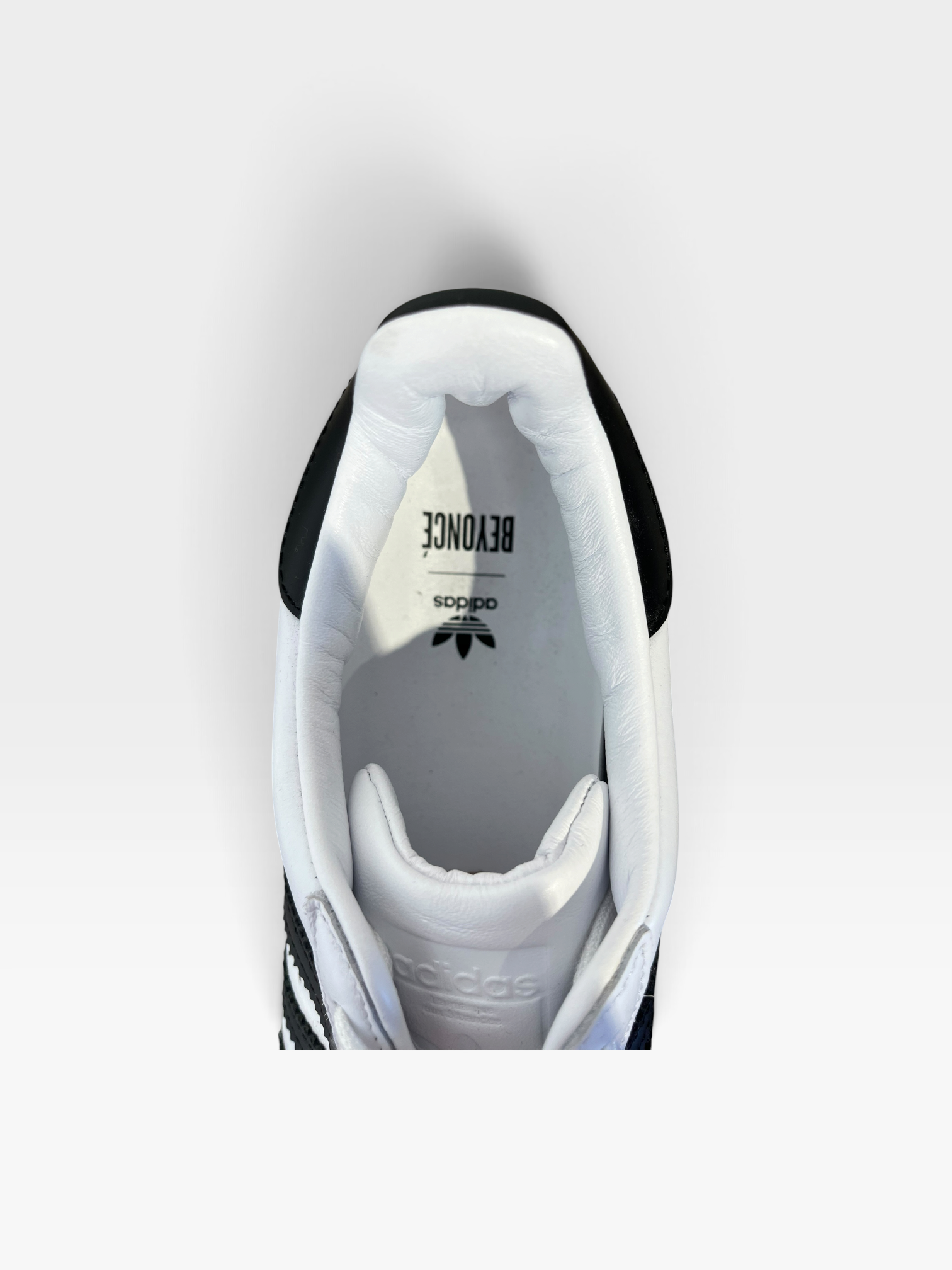 adidas/Low-Sneakers/US 11/Leather/WHT/BEYONCE SUPERSTAR view 3
