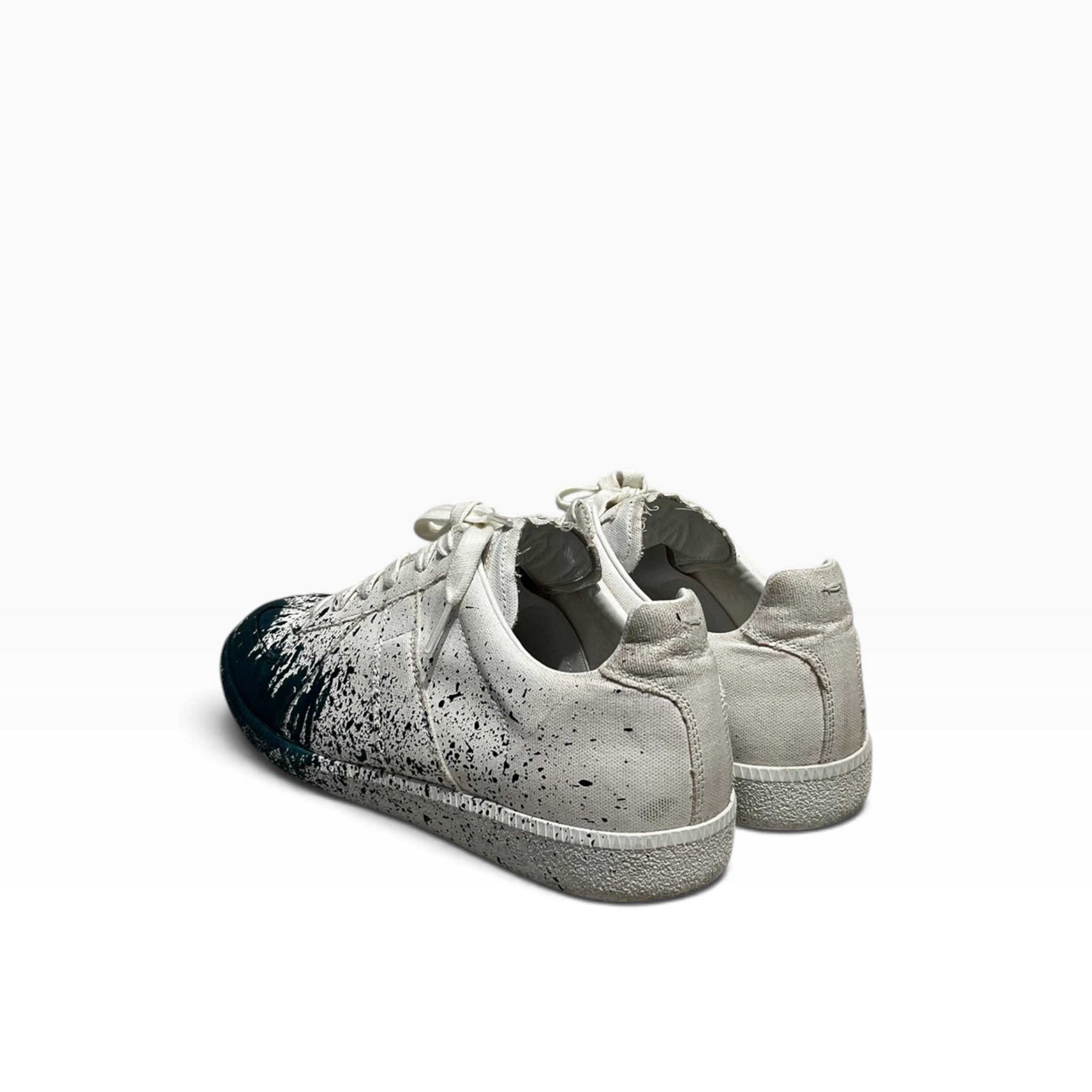 Maison Margiela/Low-Sneakers/EU 44/WHT/Margiela Replica paint splatte view 2
