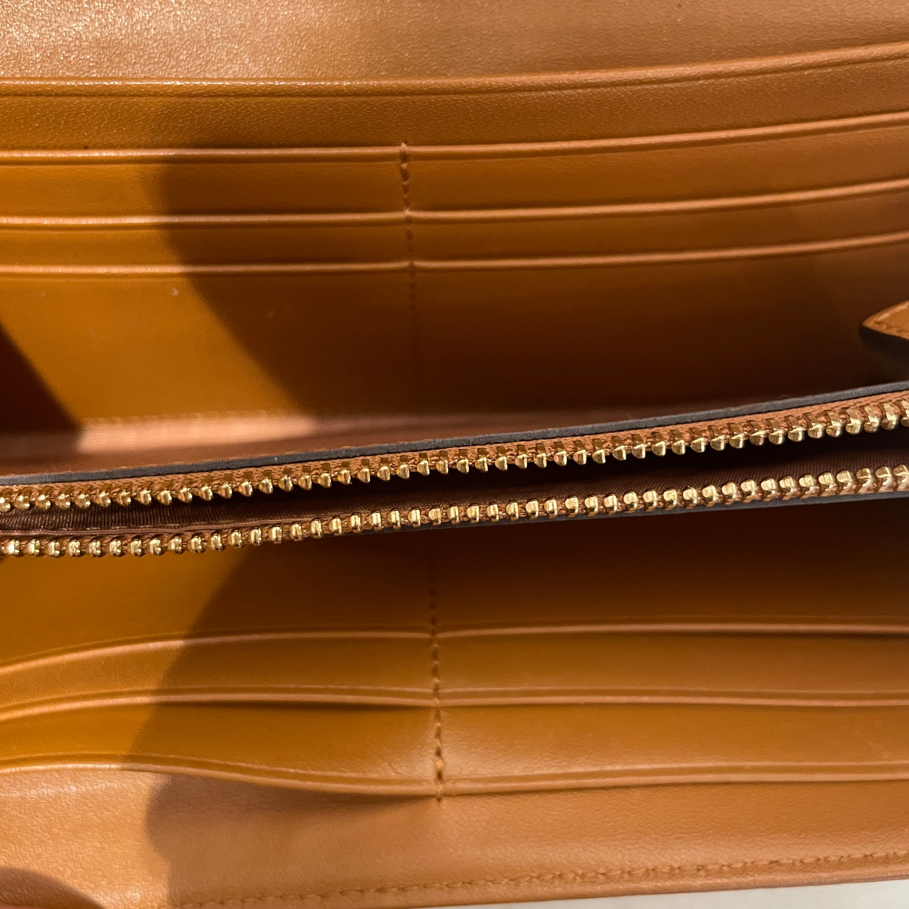 MCM/Cross Body Bag/Monogram/Leather/BEG/tracy view 4