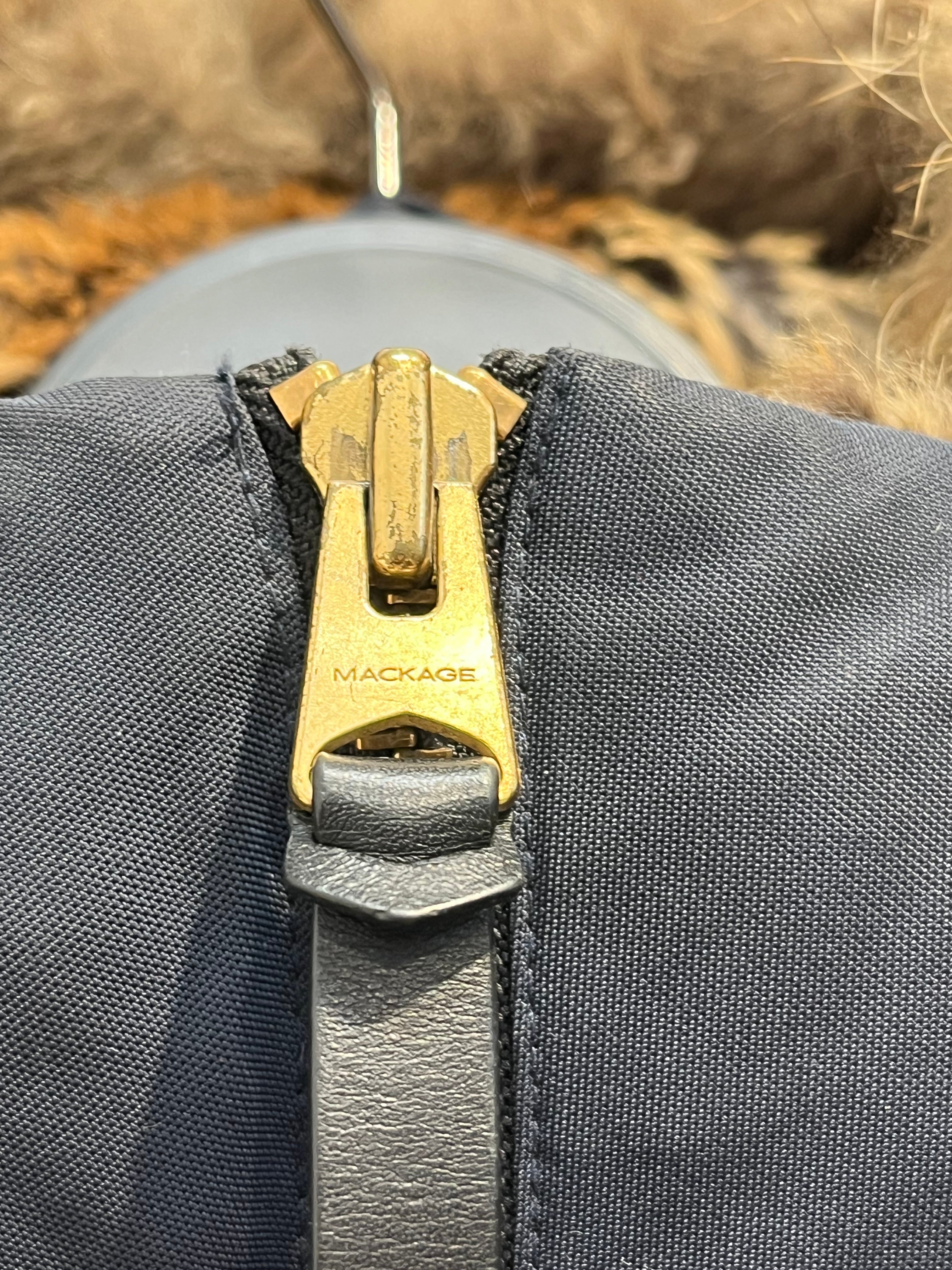 MACKAGE/Puffer Jkt/42/Polyester/NVY/fur hood gold hardware view 8