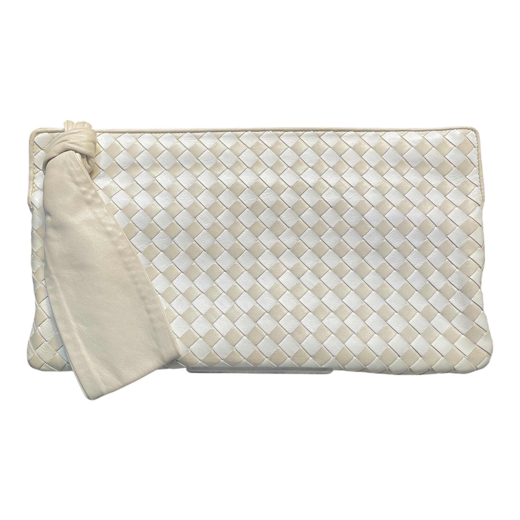 BOTTEGA VENETA/Clutch Bag/Monogram/Lambskin/CRM/intreciatto clutch with mirror view 1
