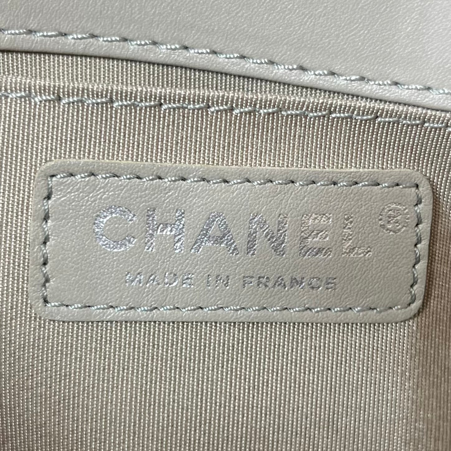 CHANEL/Cross Body Bag/Leather/GRY/Paris Salzburg Green/Red view 5