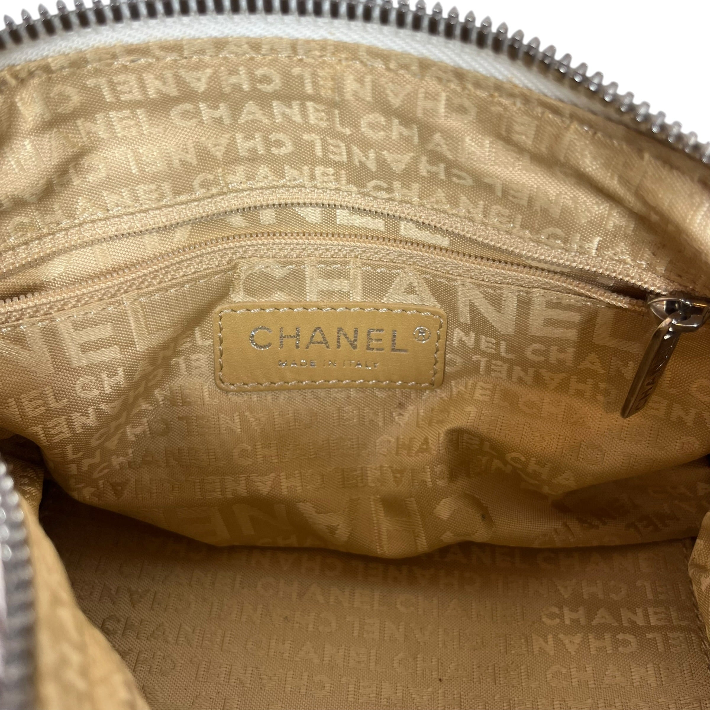 CHANEL/Hand Bag/Leather/WHT/Small Lax Tassle Bag view 5