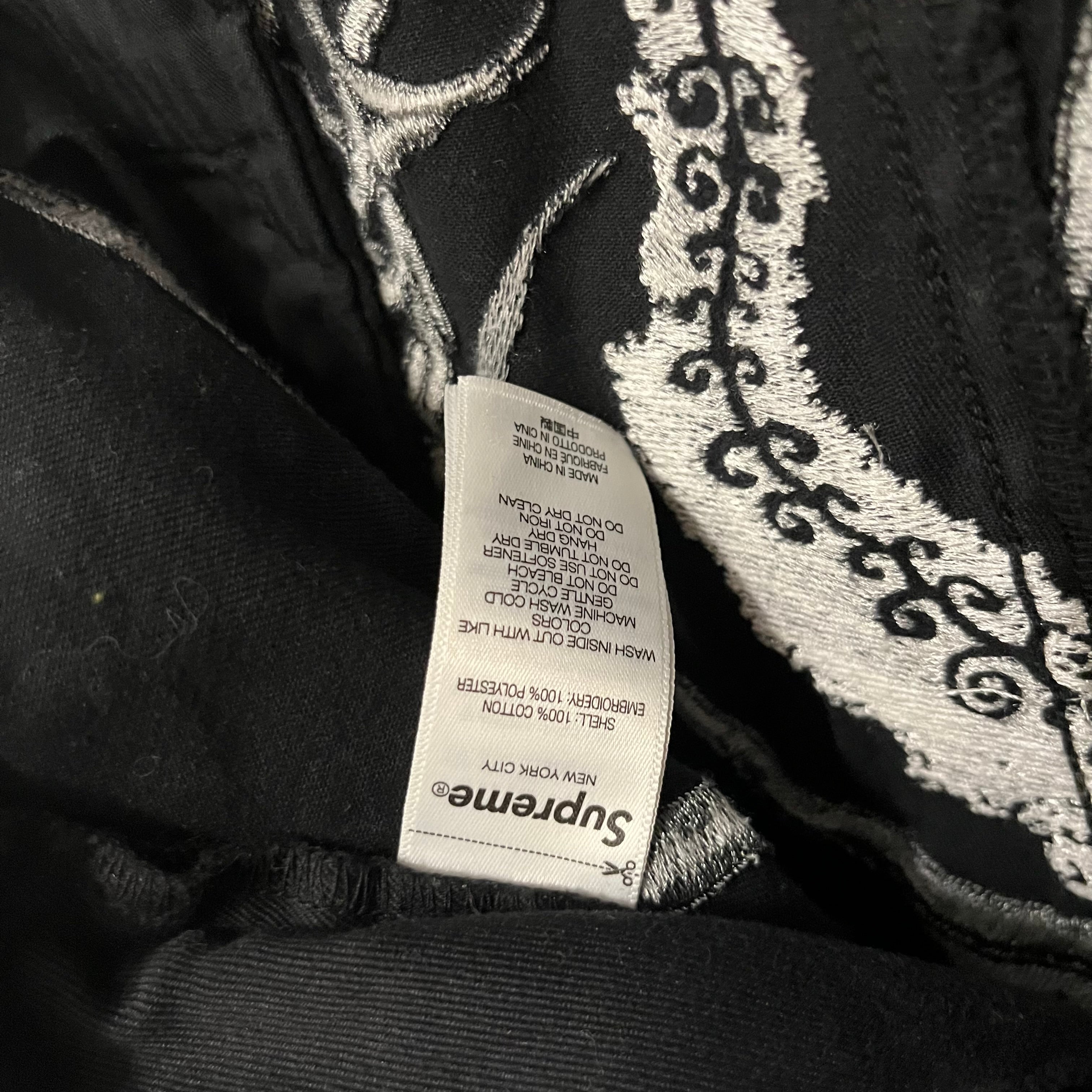 Supreme/Shorts/32/Cotton/BLK/All Over Print/wombat embroidered view 6