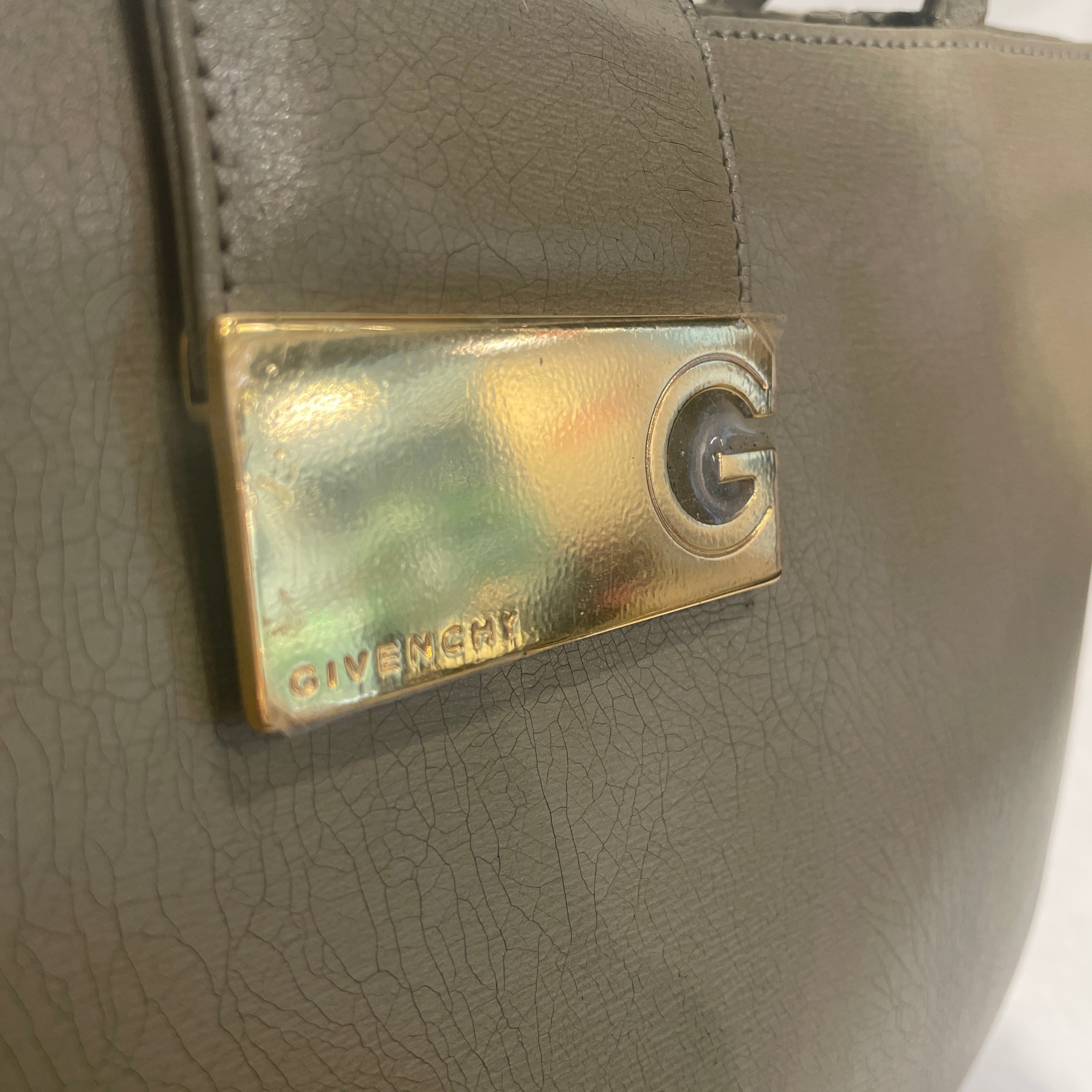 GIVENCHY/Bag/Leather/GRN/OLIVE BAG/ GOLD HARDWARE view 5
