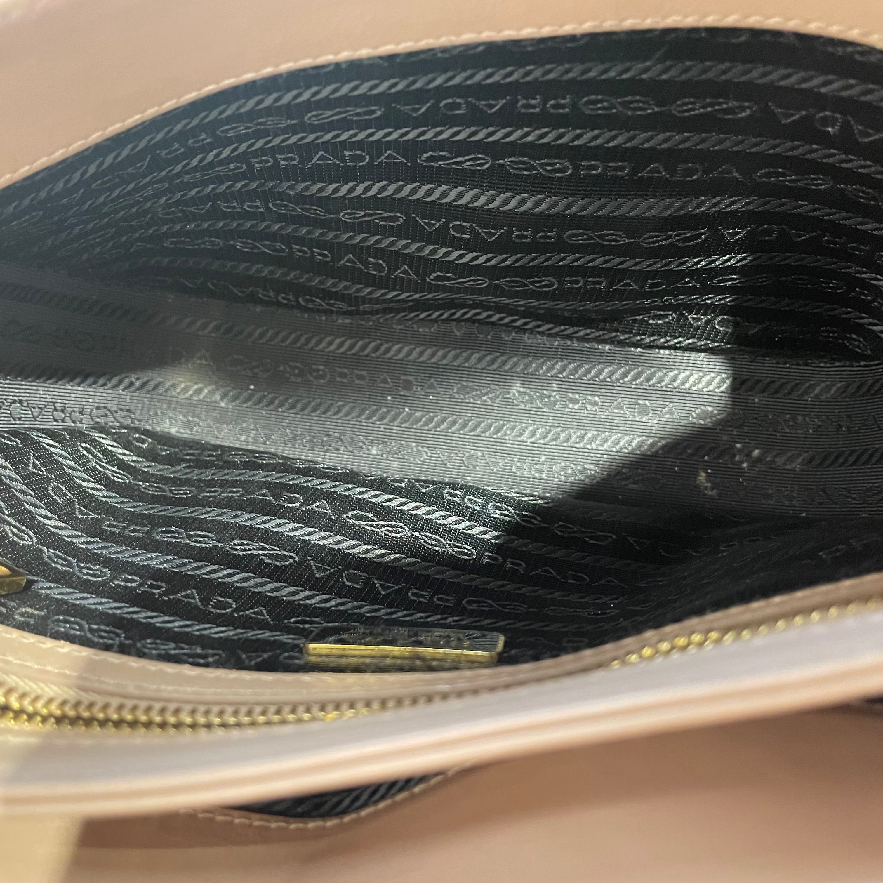 PRADA/Cross Body Bag/Leather/BEG/prada embleme saffiano view 6