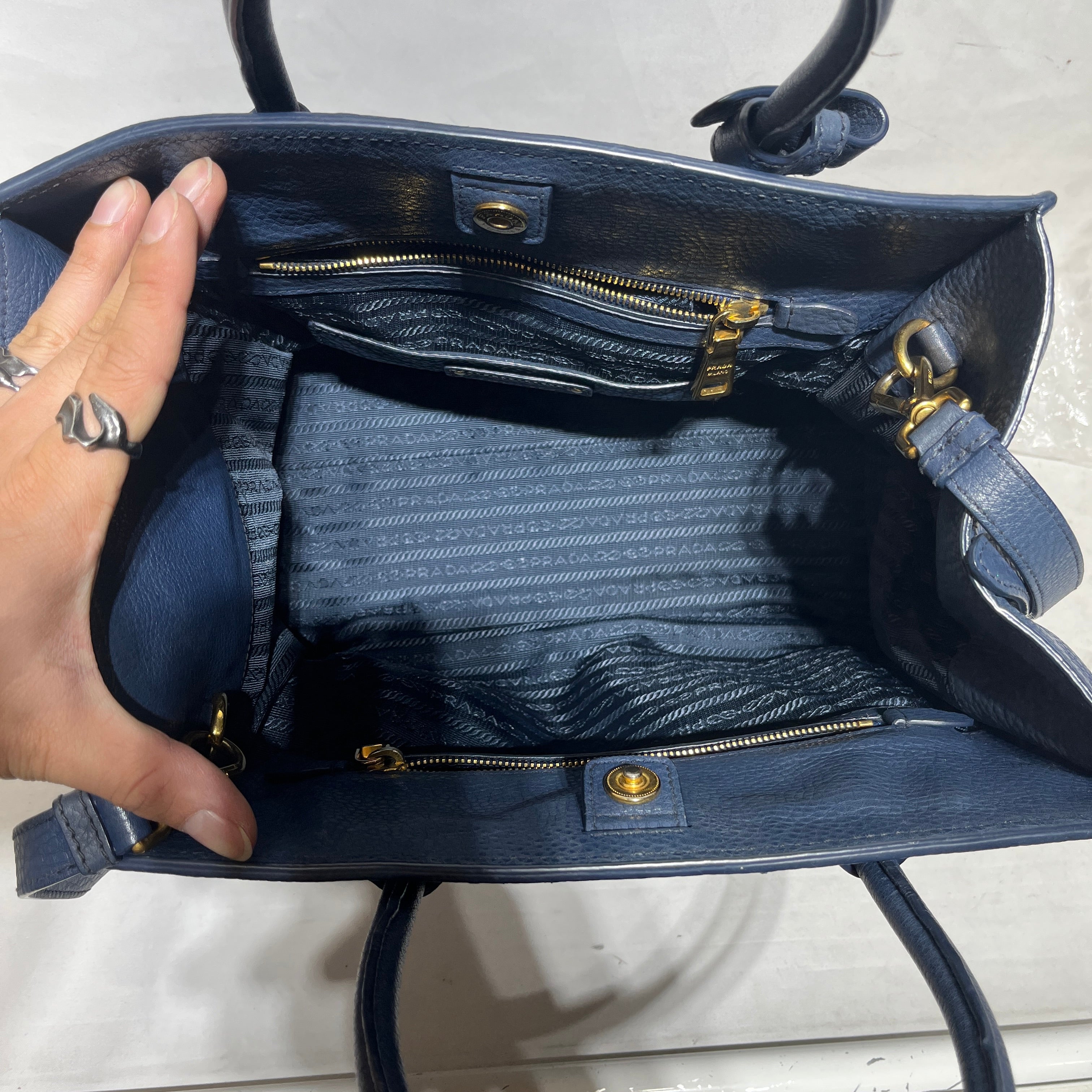 PRADA/Hand Bag/Leather/NVY/VITELLO DAINO SHOPPER TOTE view 10