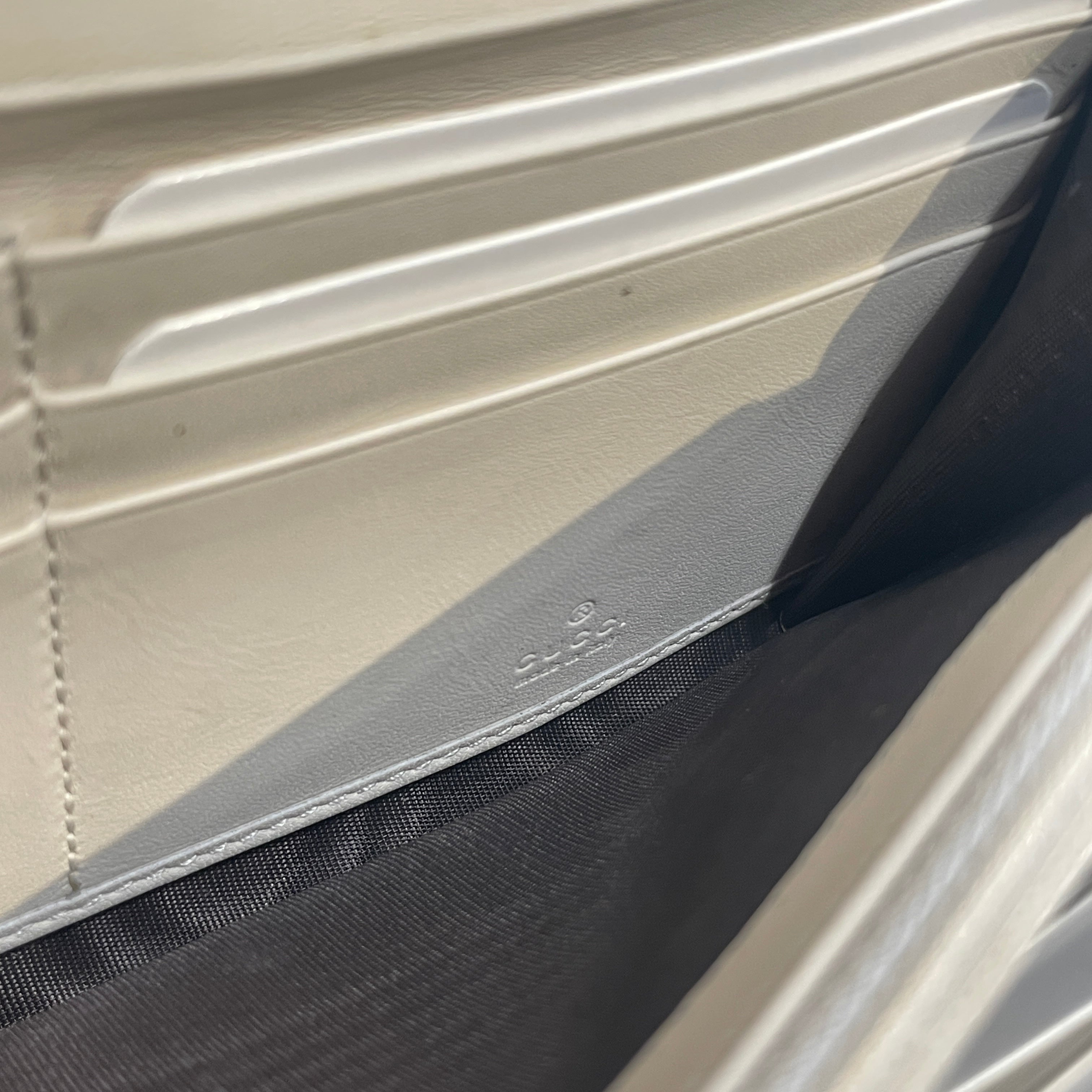 GUCCI/Bifold Wallet/Leather/WHT/L's/Gucci Stripped Bifold wallet view 6