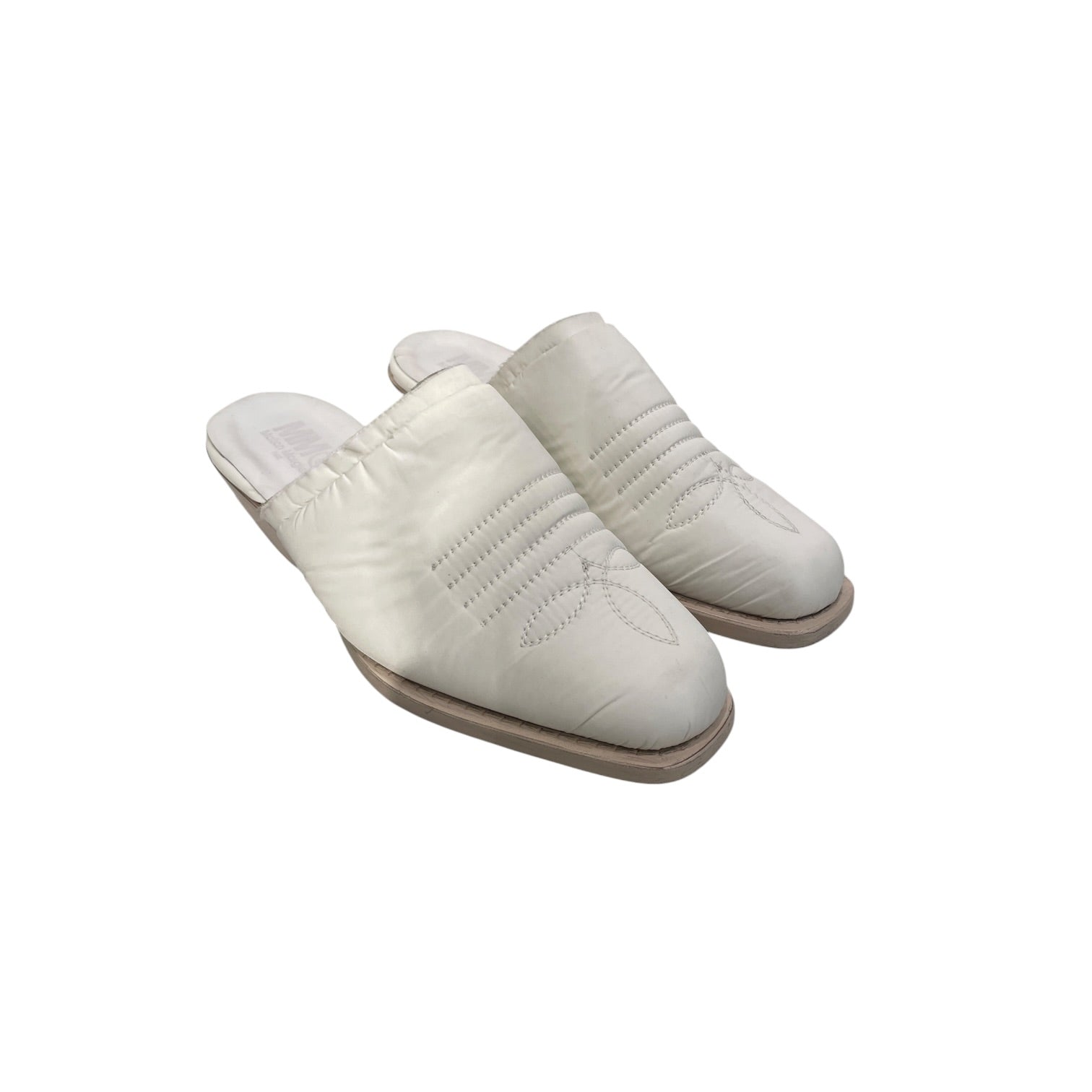 MM6/Heels/EU 37/WHT/PADDED WESTERN MULE view 1