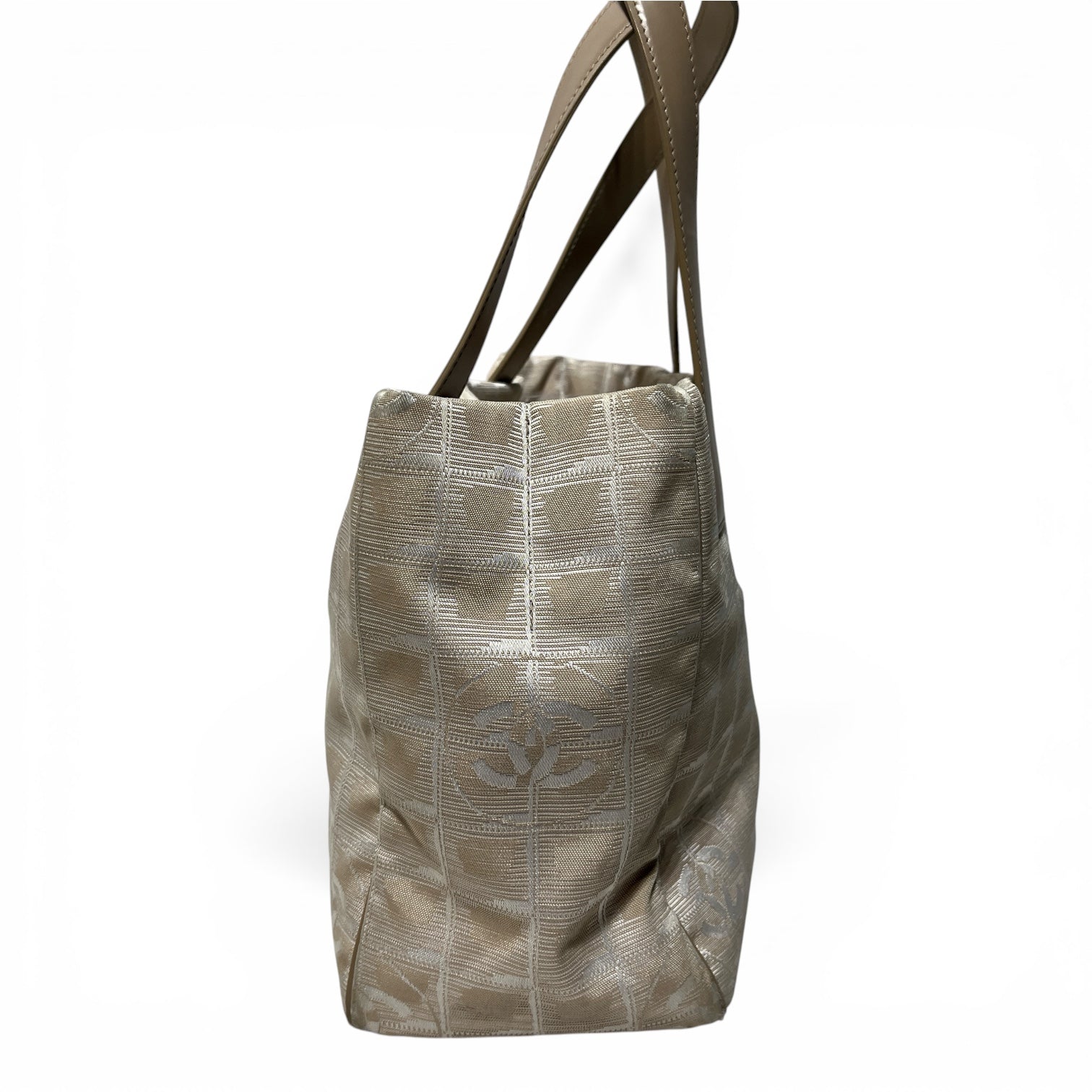CHANEL/Tote Bag/Monogram/CRM/LIGNE SHOULDER / SCUFF view 3