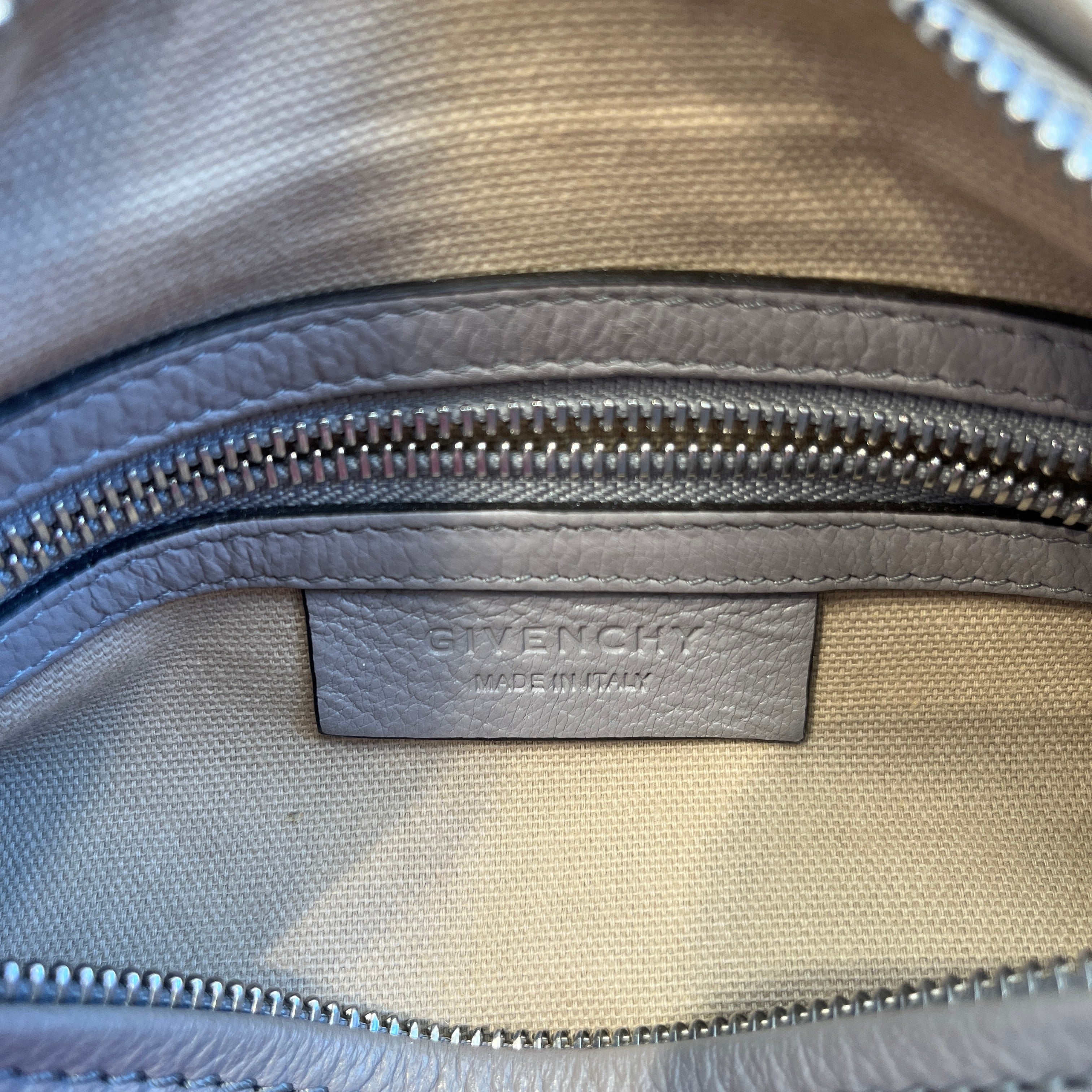 GIVENCHY/Cross Body Bag/Leather/GRY/PANDORA view 5