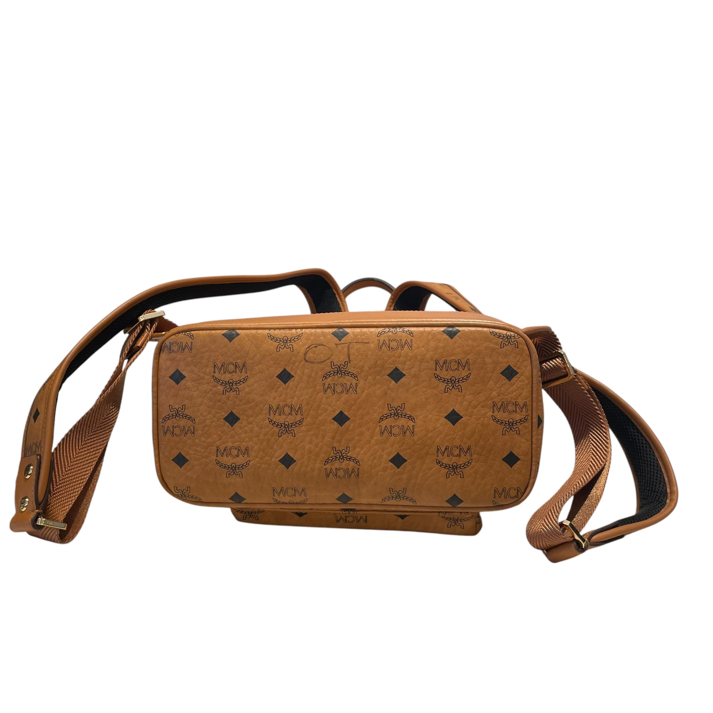 MCM/Bag/Monogram/ORN/canvas/pyramid studs view 3