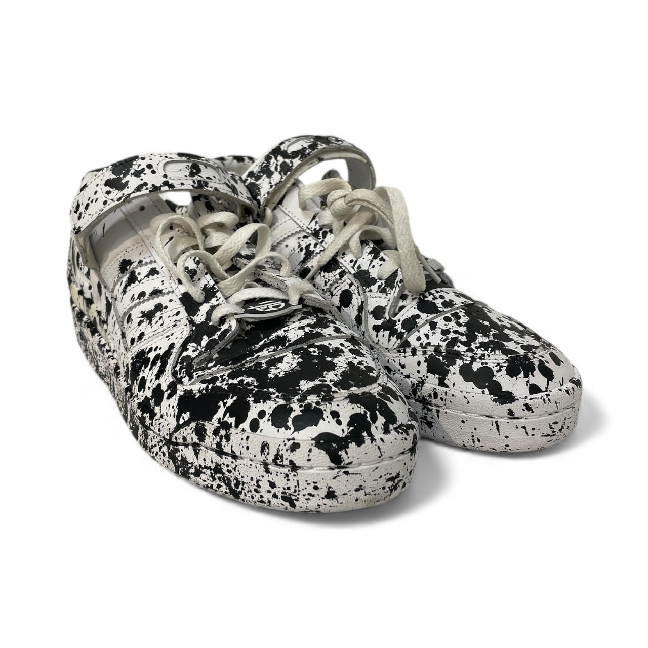 adidas/Low-Sneakers/US 9/All Over Print/Leather/WHT/paint splatter view 1