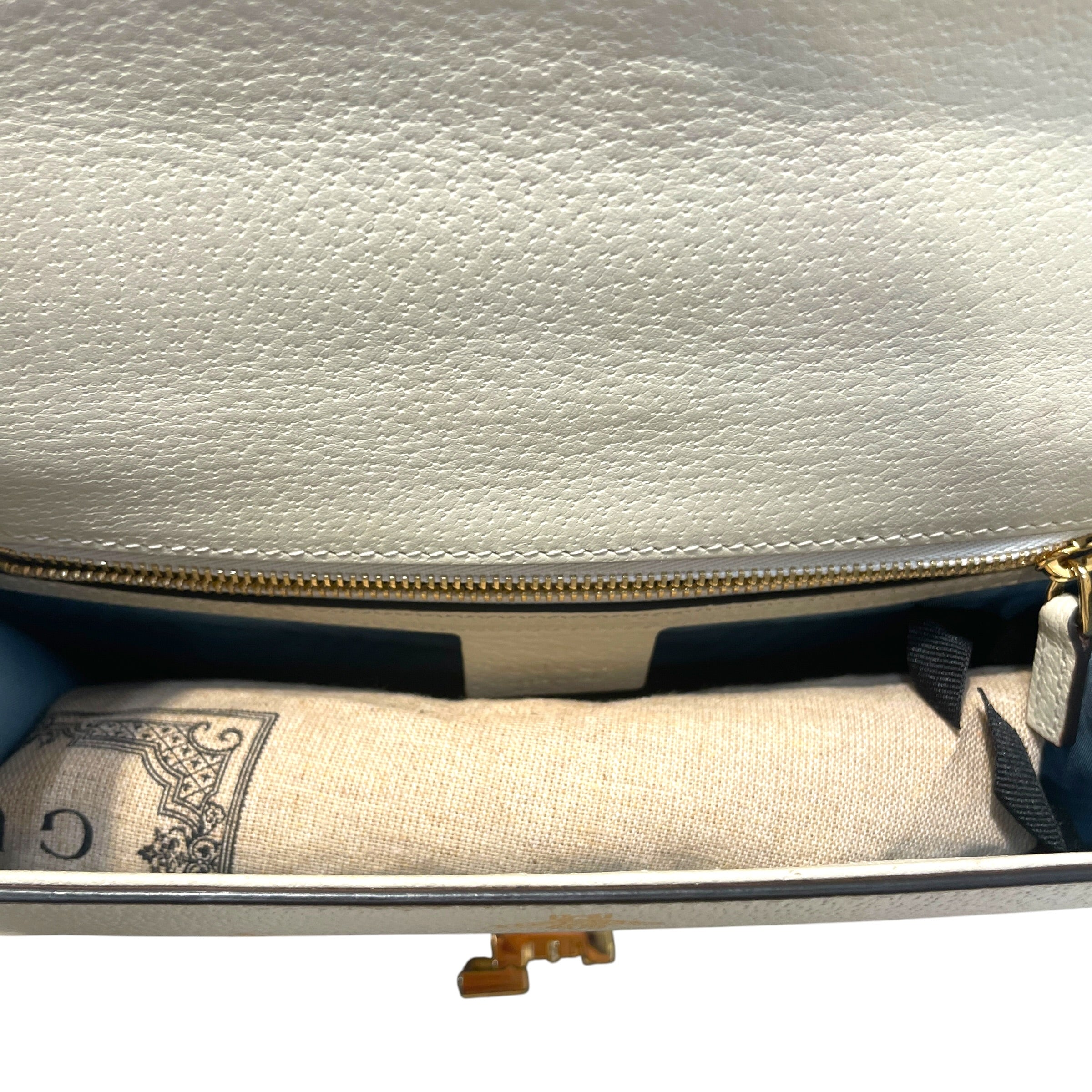 GUCCI/Cross Body Bag/Sylvie Medium Shoulder bag view 6