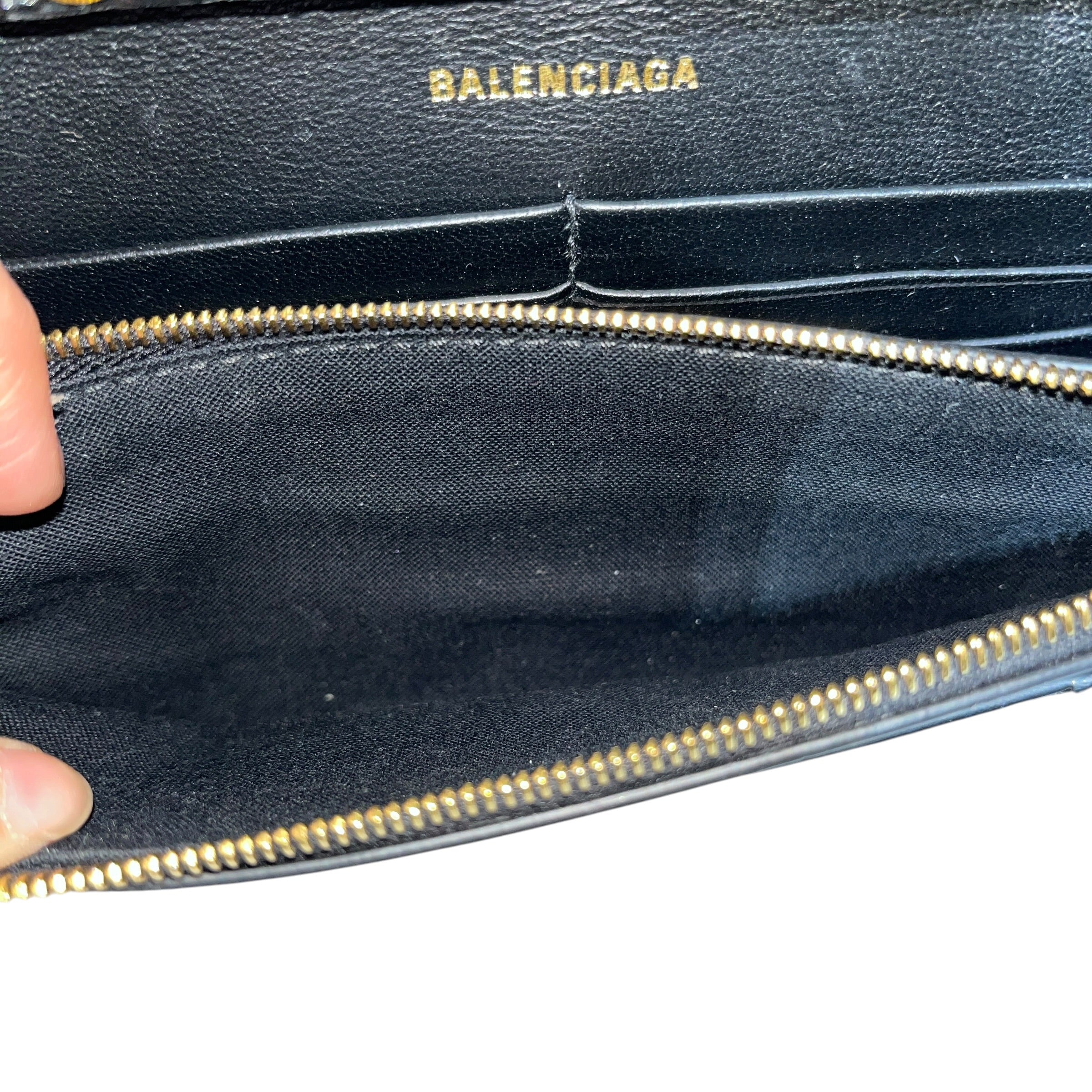 BALENCIAGA/Cross Body Bag/Animal Pattern/Leather/BLK/croc crossbody view 7