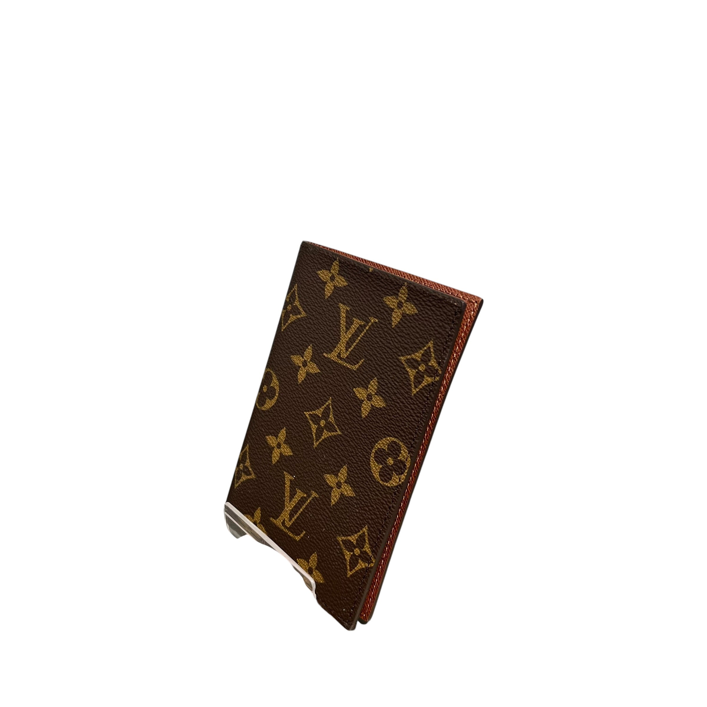 LOUIS VUITTON/Wallet/Monogram/BRW/M's/PASSPORT HOLDER view 1